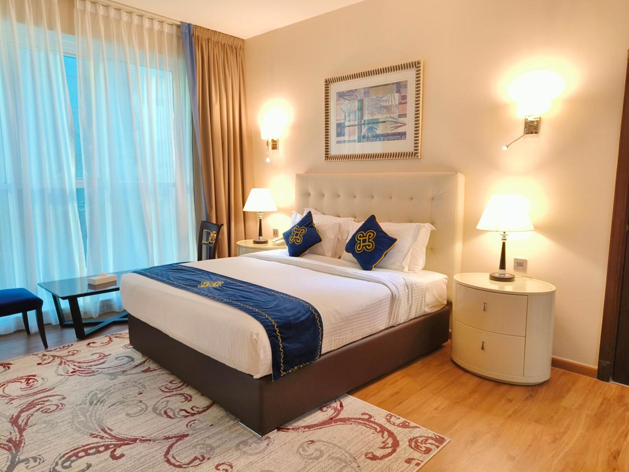 Hotel Seven Seas