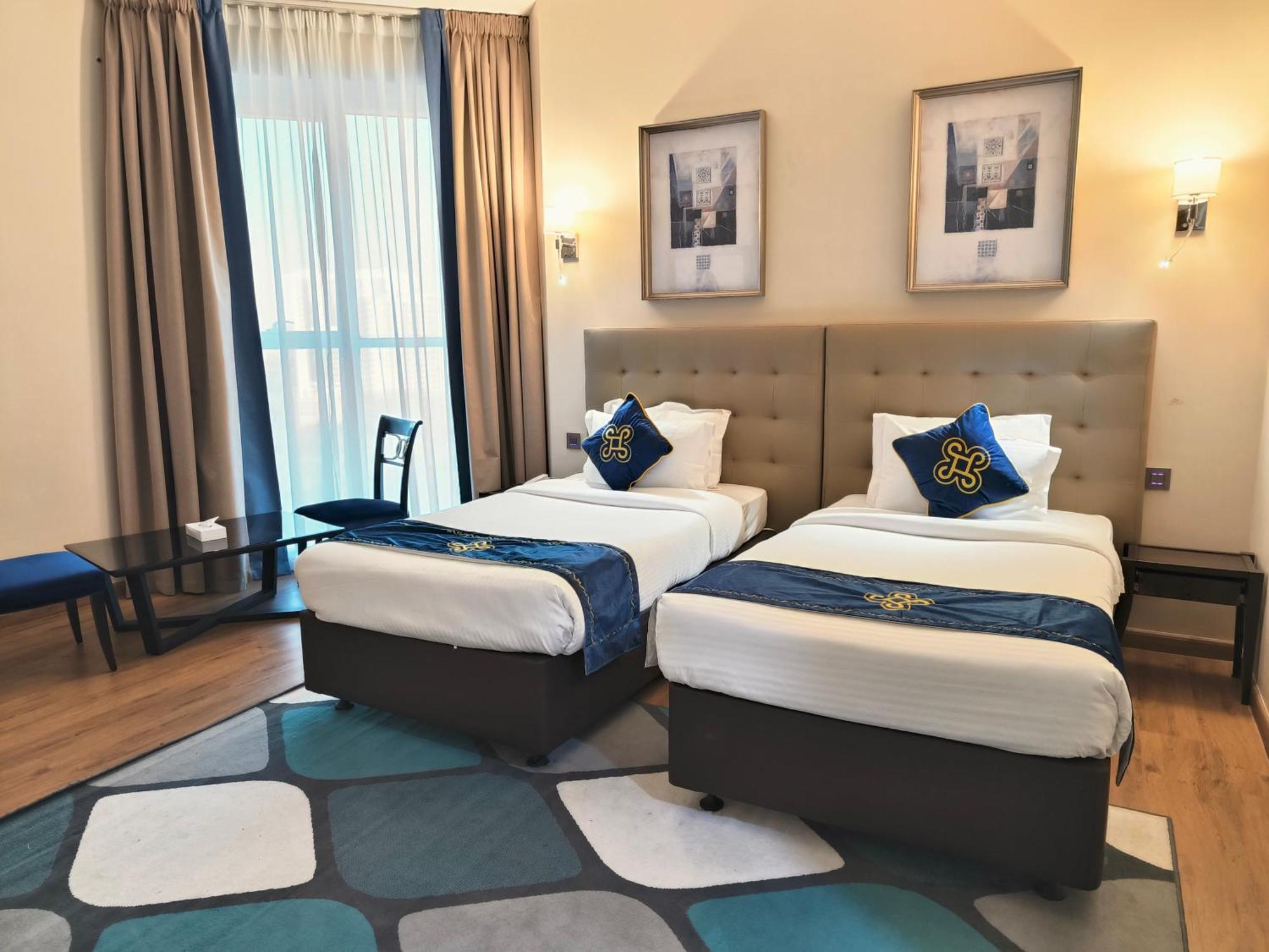 Hotel Seven Seas 4*