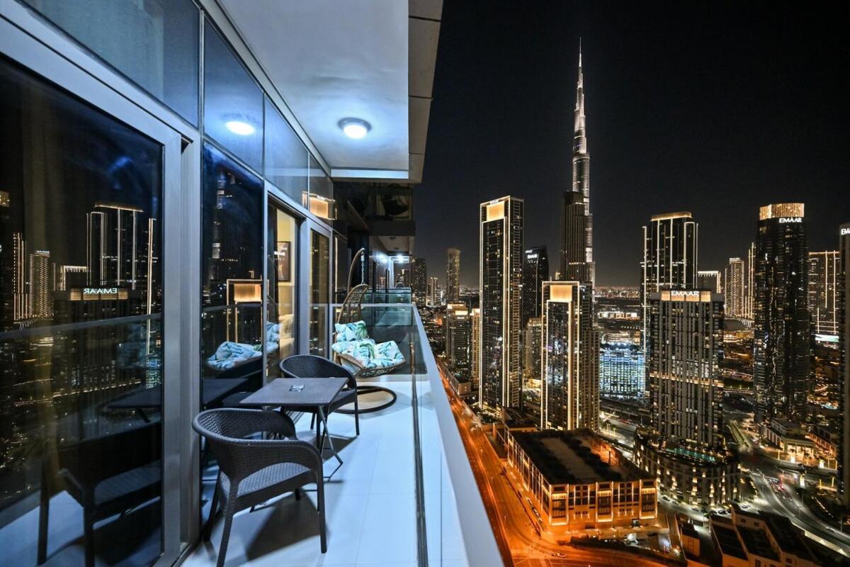 New 2 Bed Burj Khalifa View, 64th Floor Infinity Pool Appartement *