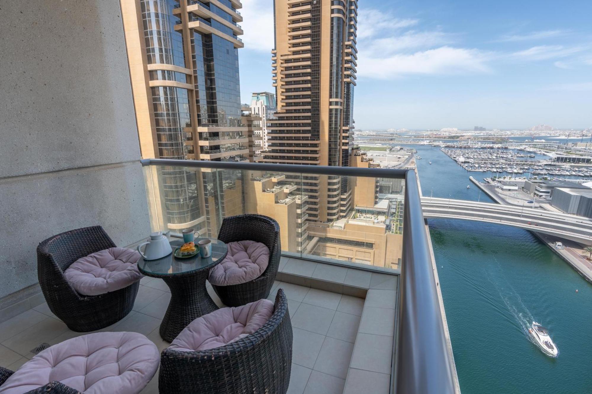 Lägenhet Vacay Lettings - 2bhk With Marina View Dubai