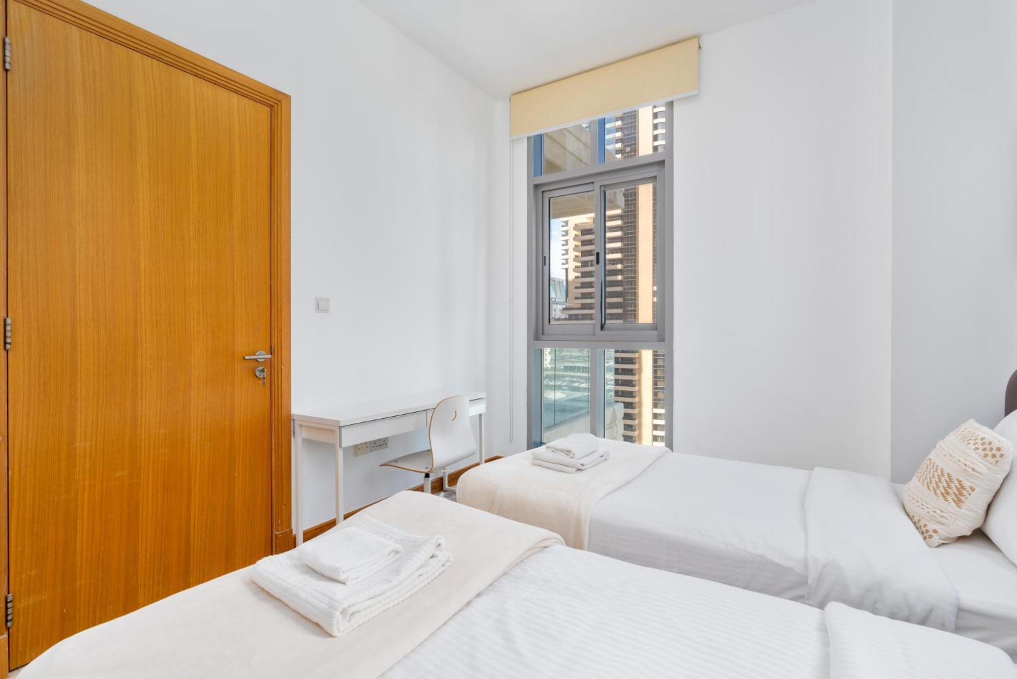 Vacay Lettings - 2bhk With Marina View Lägenhet *