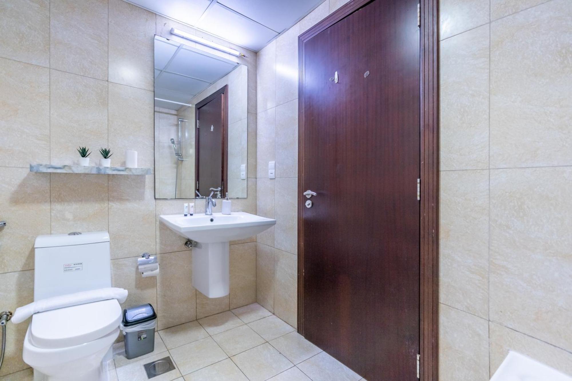 Rh- Bright 1br In Jvc, Near Circle Mall * Dubaï