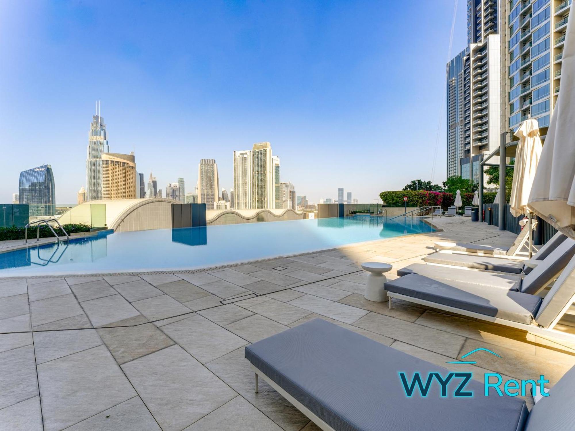 Spectacular 3 & Half Br In Downtown ,burj Khalifa View
