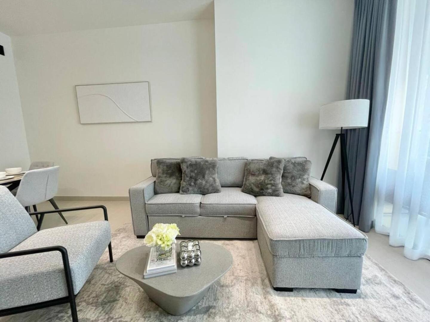 Brand New Cozy 2br In Jvc With Balcony * Dubaï