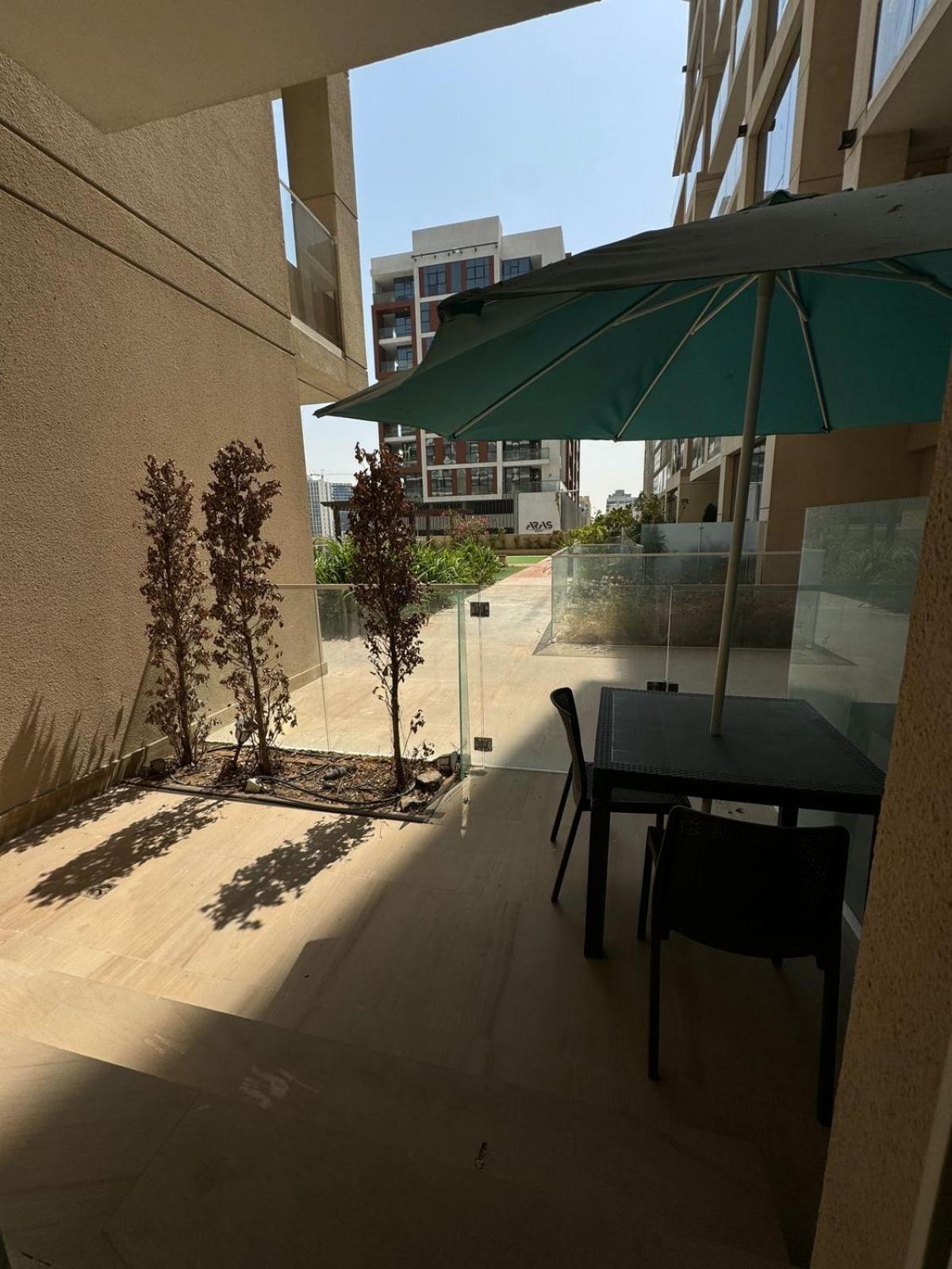 Fully Equipped Prime Location With Pool & Gym Appartement *