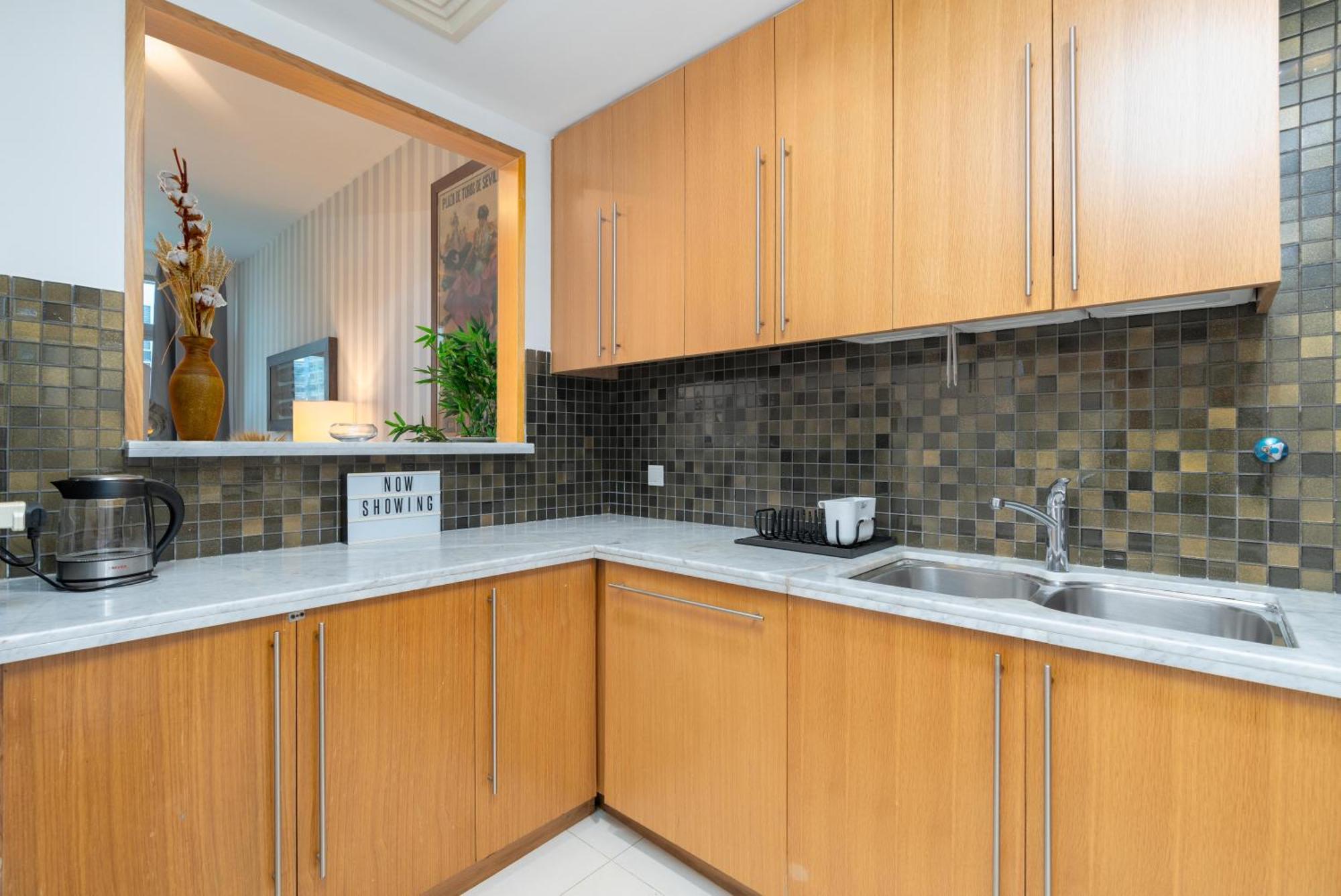 Vacay Lettings - Marina View - Iris Blue Marina Apartment Dubai
