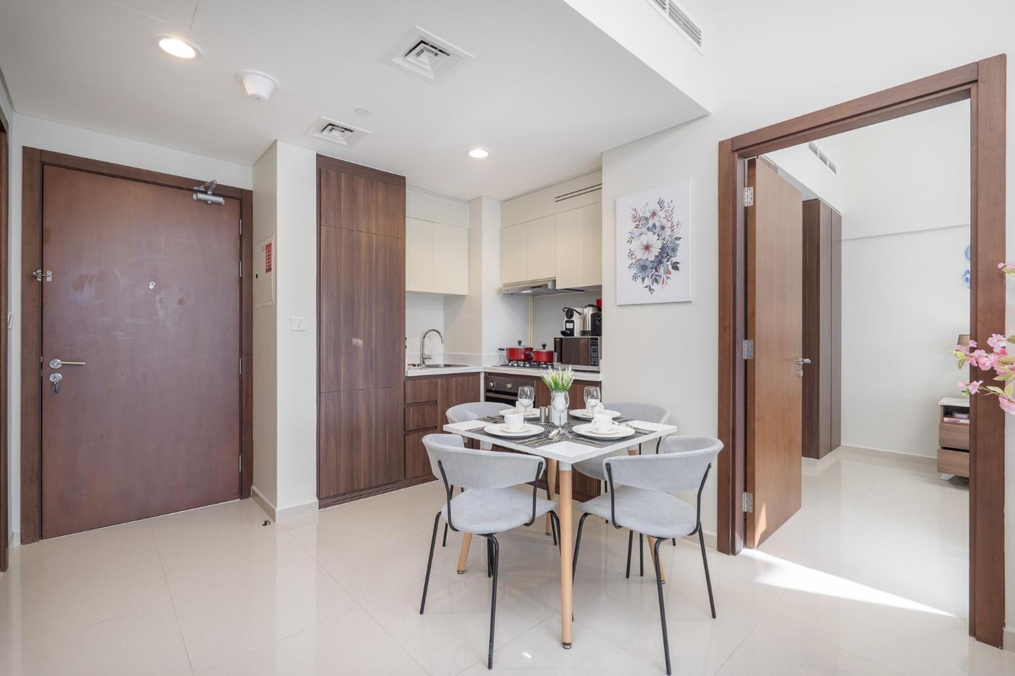 Lägenhet Stunning Burj View - Cozy 2br - 5 Min Mall Dubai
