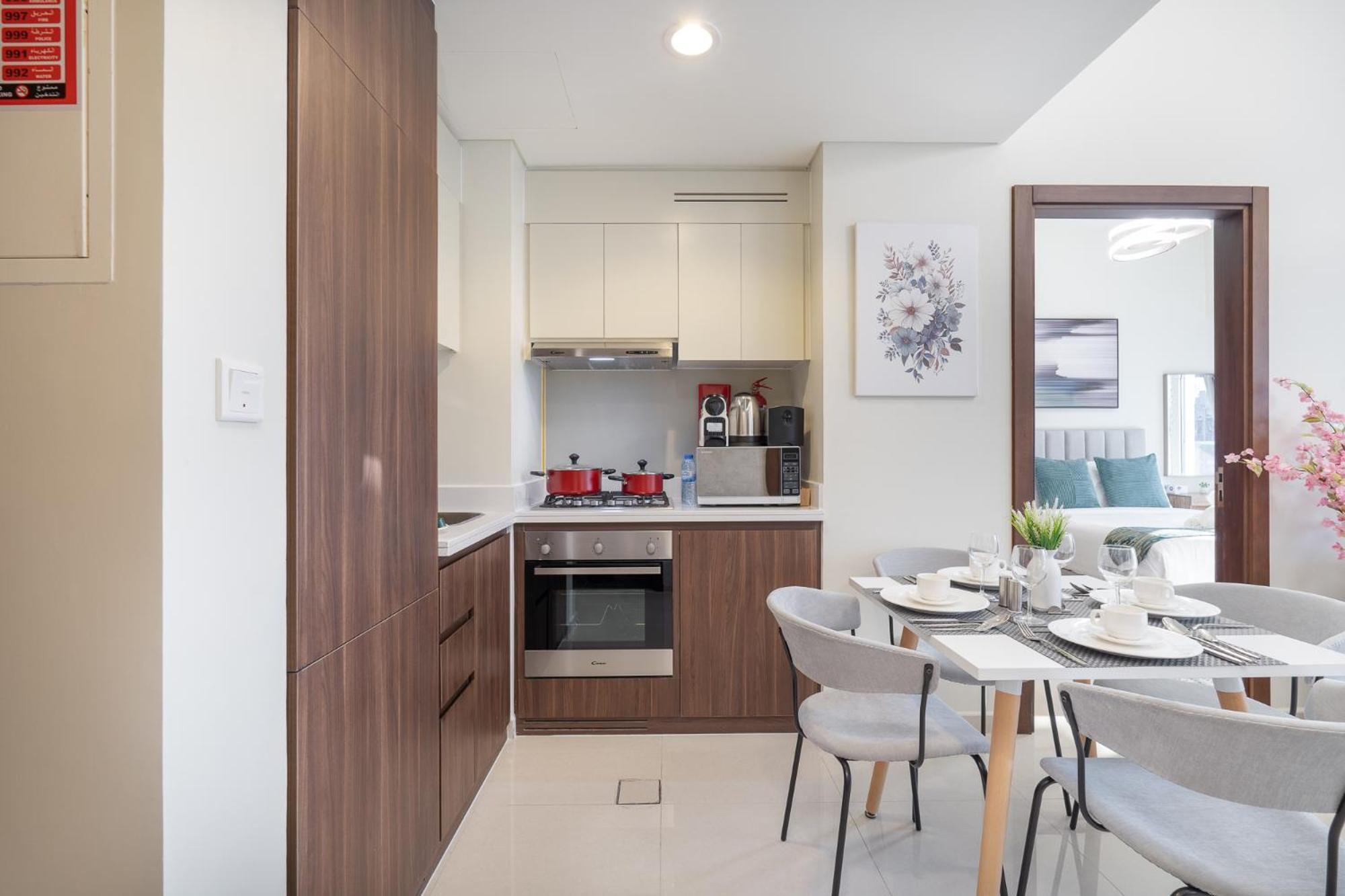 Lägenhet Stunning Burj View - Cozy 2br - 5 Min Mall Dubai