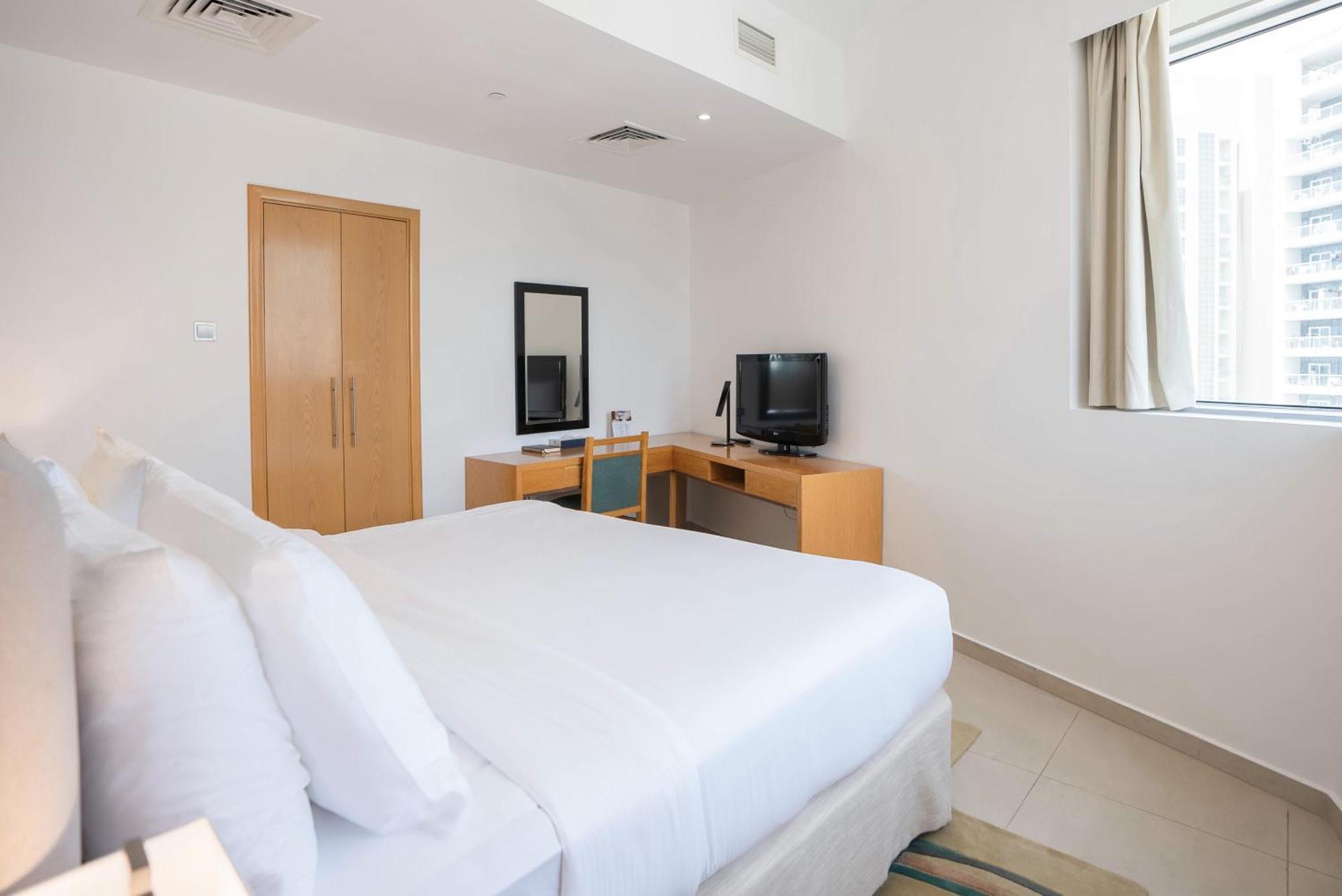 Grand Heights Apartahotel 4*