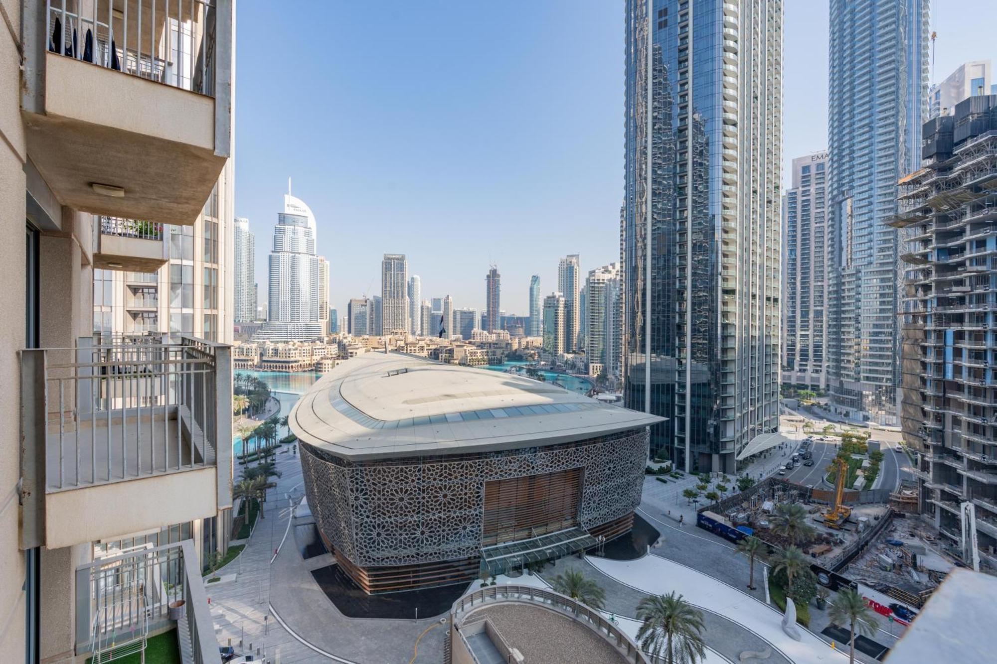 Ultimate 2 Bedroom Next To Burj Khalifa With Opera With Fountain Views * Dubái