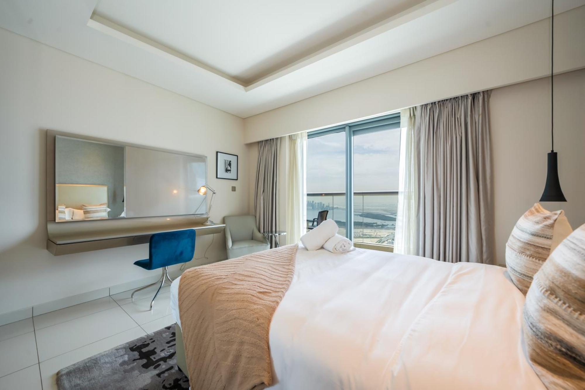 Damac 2br With Pool & Gym At Business Bay