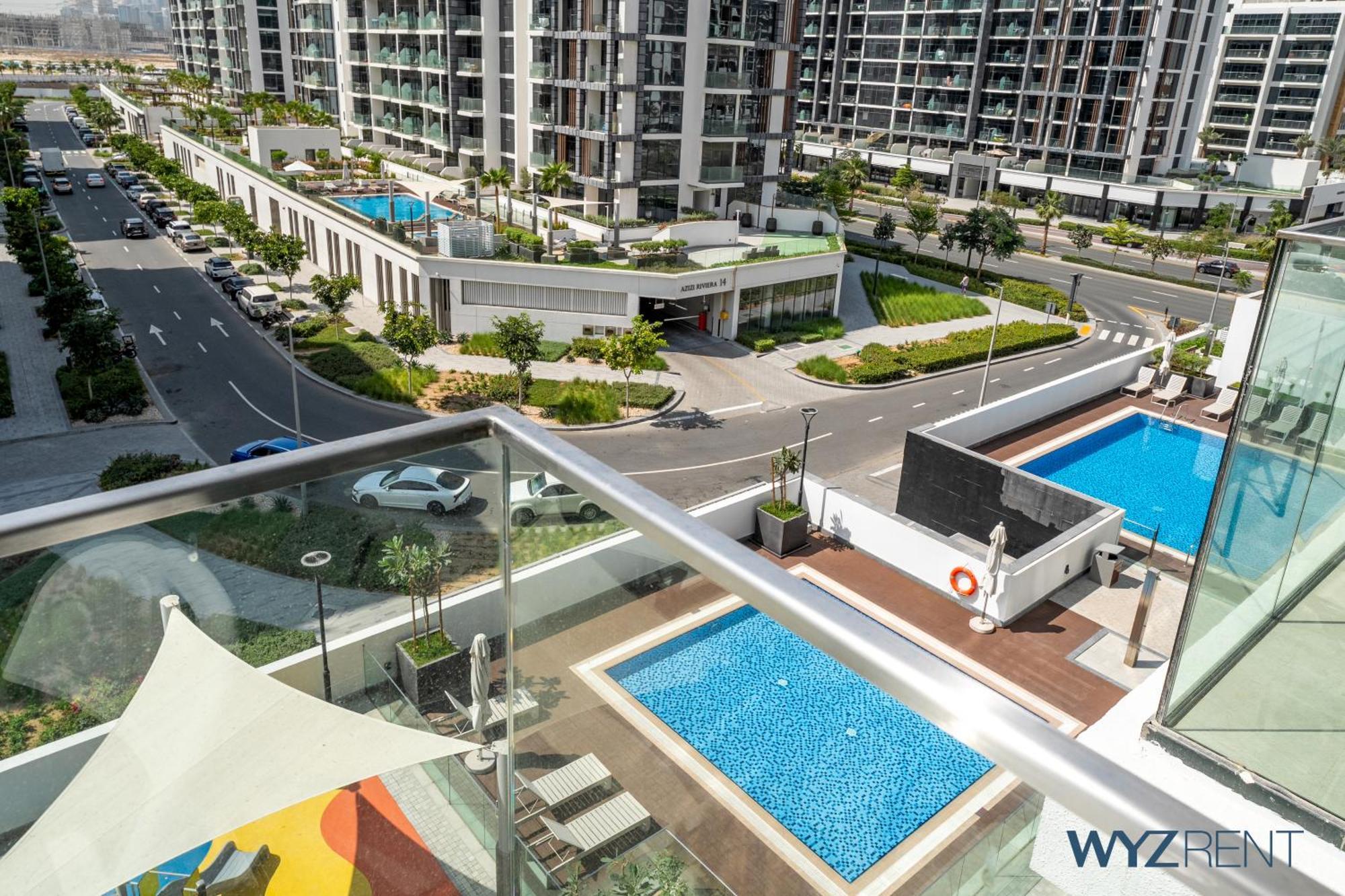 Appartement Amazing In Azizi Riviera 9,city & Pool View *
