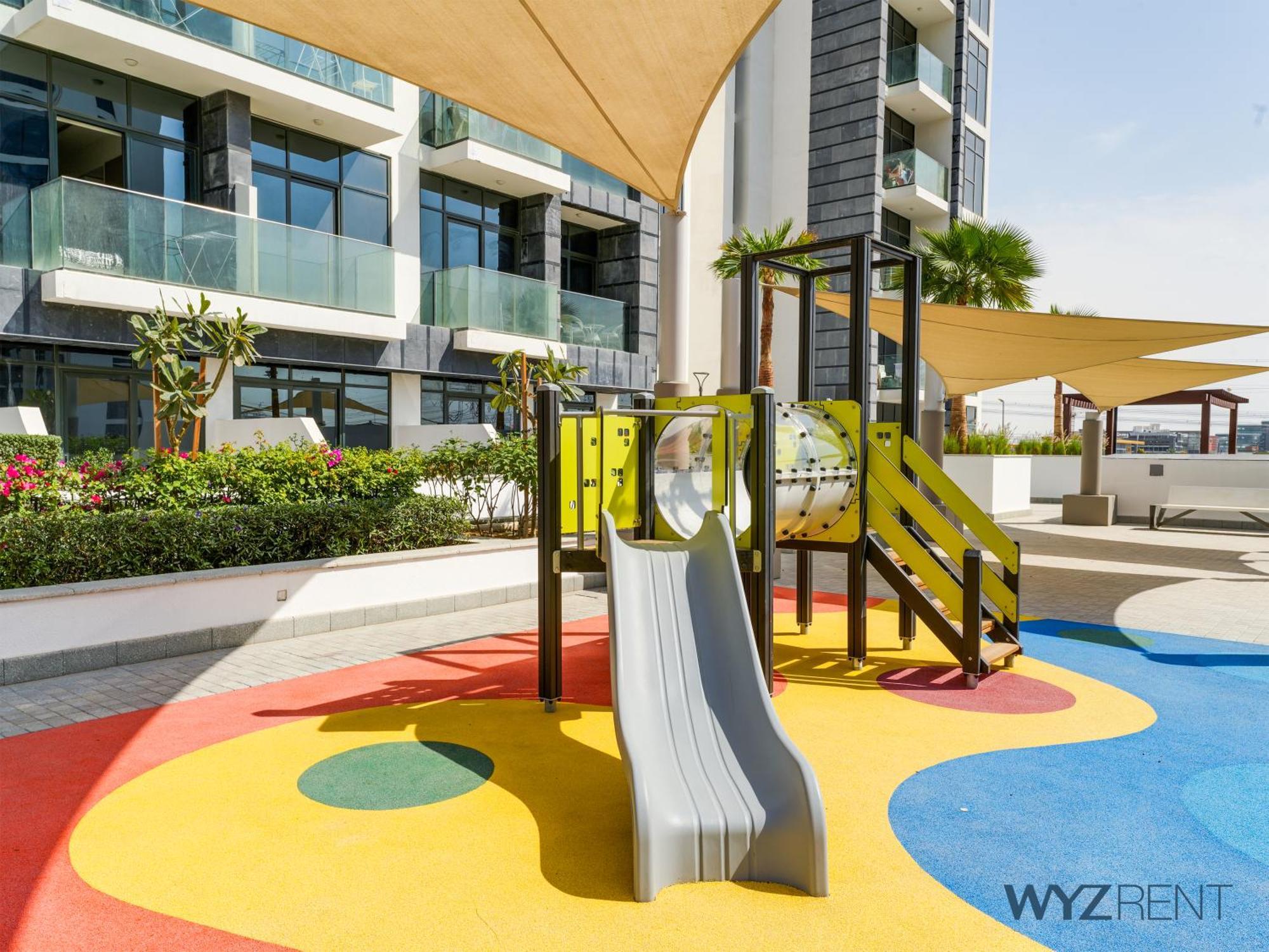 Amazing In Azizi Riviera 9,city & Pool View Dubaï