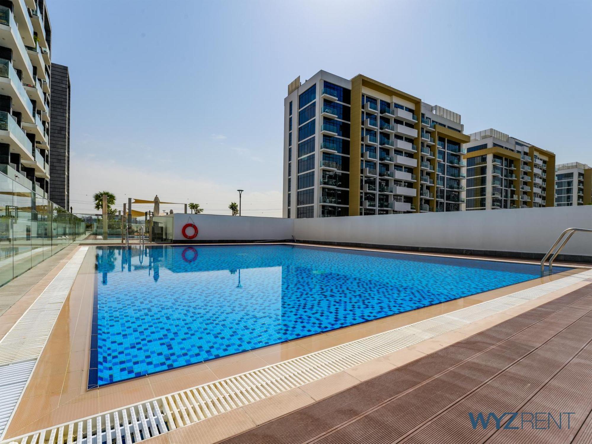 Appartement Amazing In Azizi Riviera 9,city & Pool View