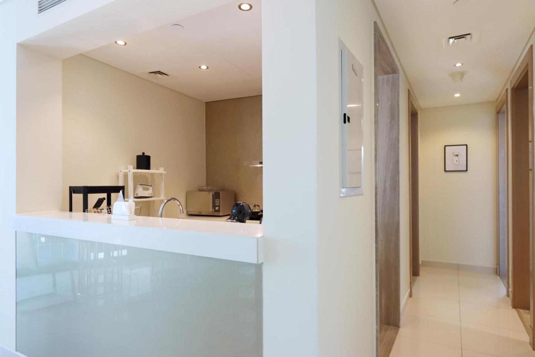 2br Oasis In Damac Towers By Livbnb