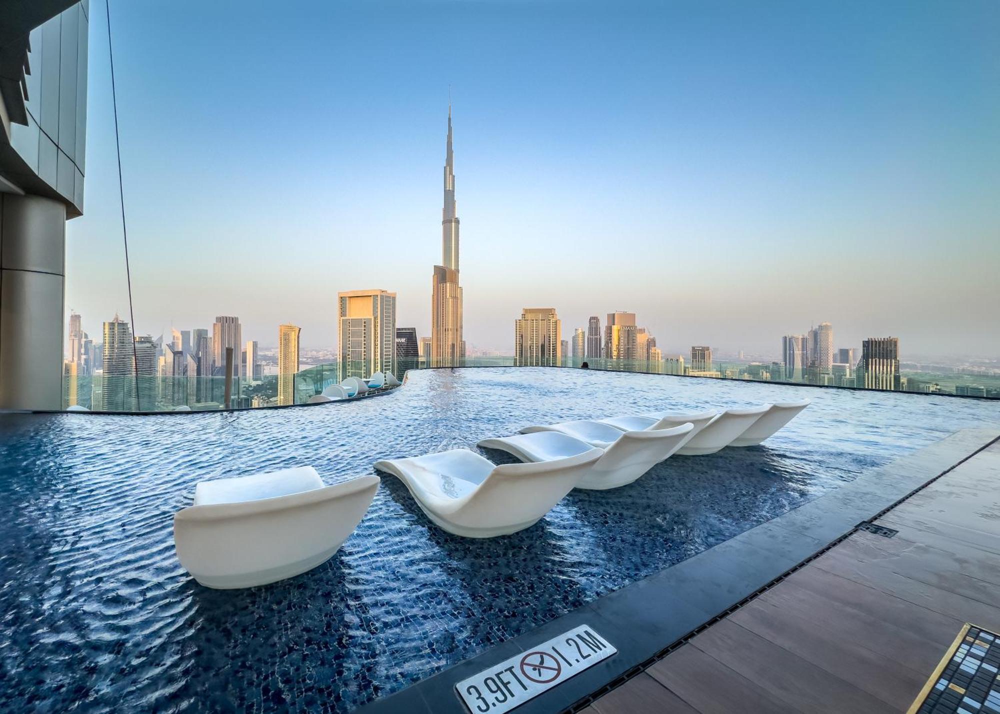 Elite Rooftop Pool And Burj Khalifa Panorama Balcony 2br In Paramount Midtown Appartement Dubaï