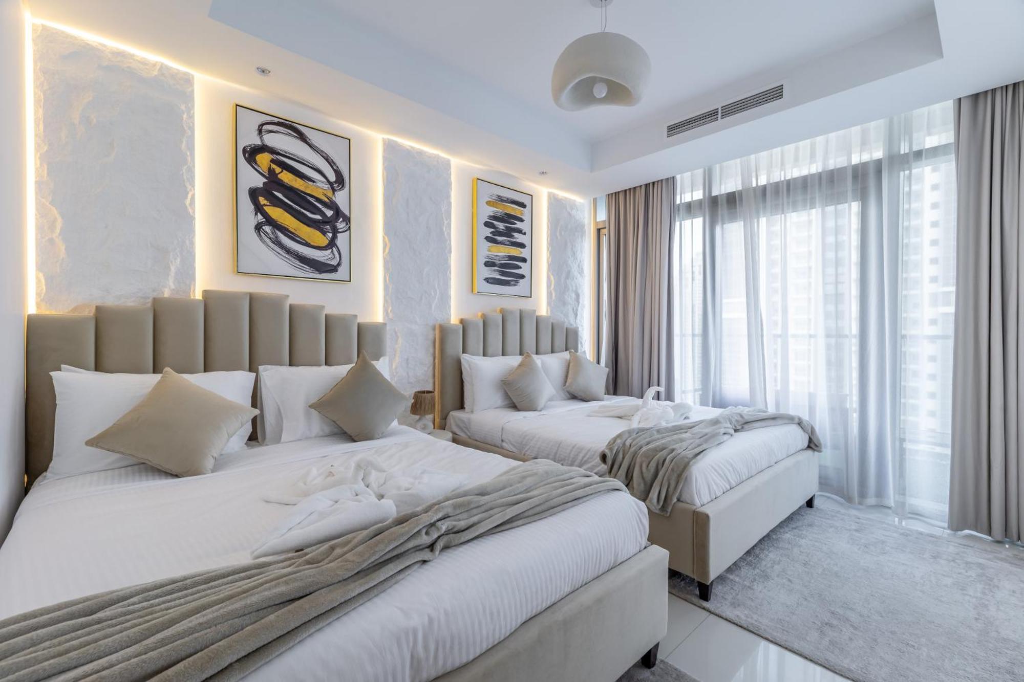 Elite Rooftop Pool And Burj Khalifa Panorama Balcony 2br In Paramount Midtown Dubaï