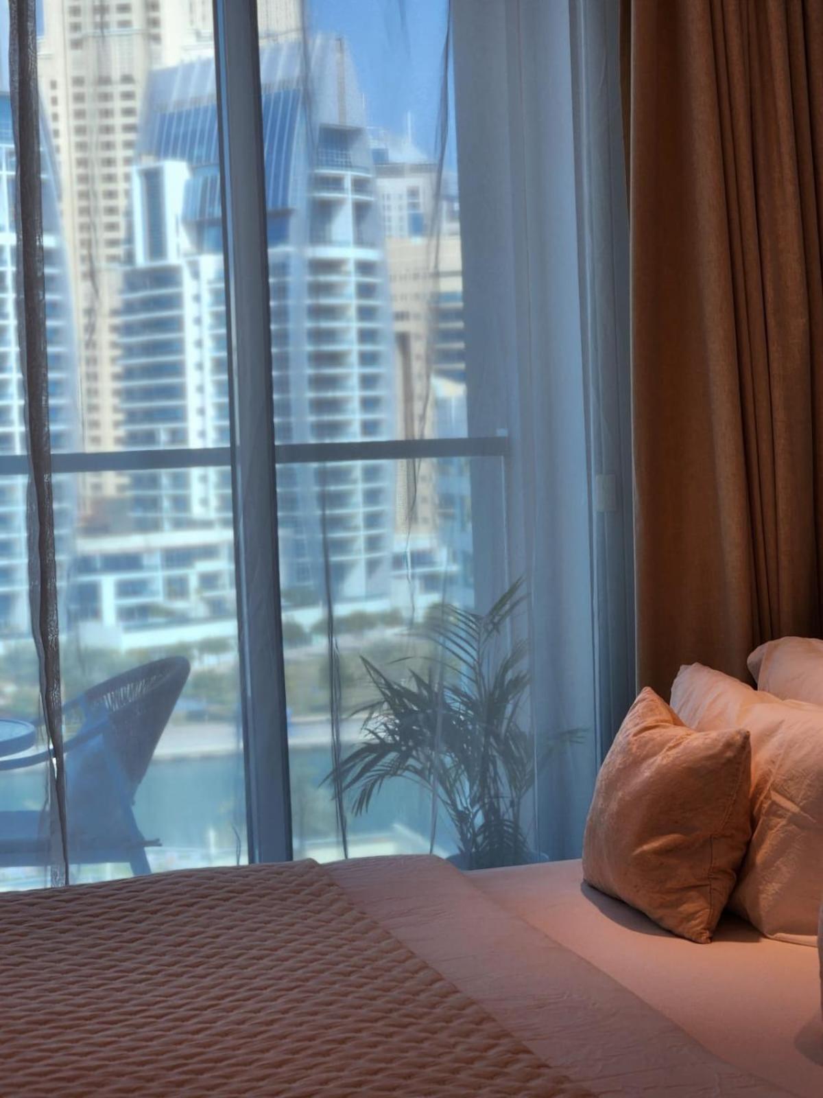 Wisma tamu Stunning Marina View Luxury One *