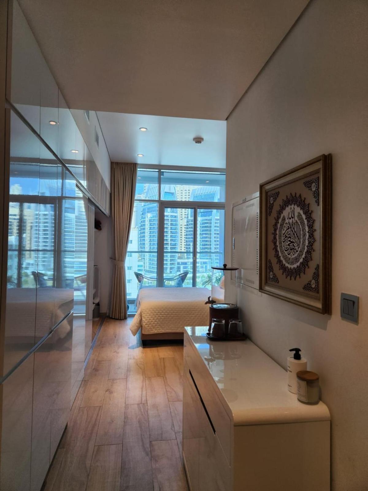 Stunning Marina View Luxury One Dubai