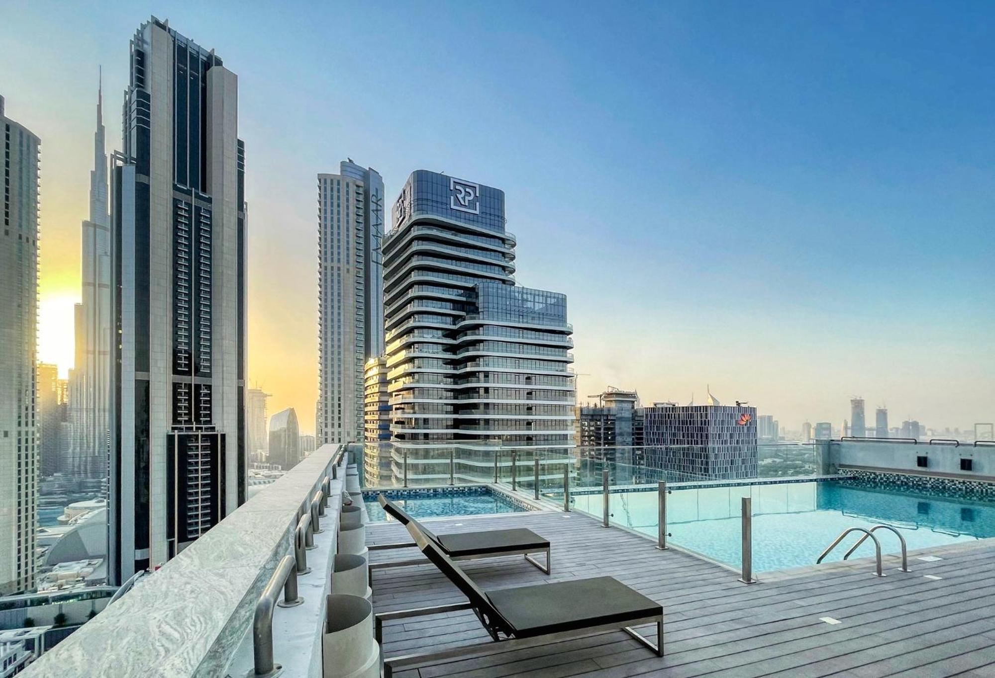 Appartement Elegants Stylish 2b In Downtown Near Mall Dubaï