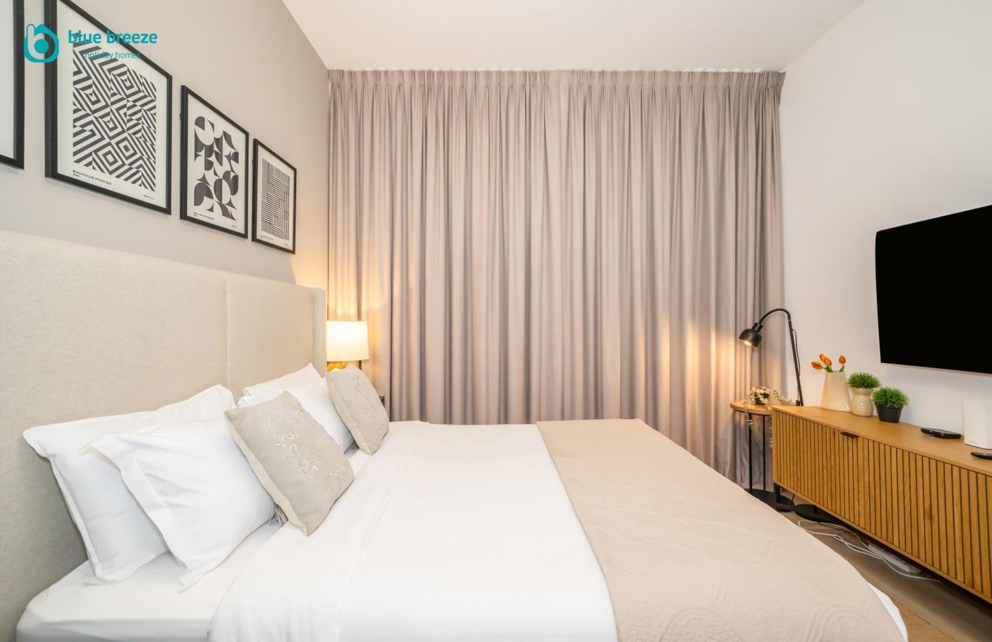 Blue Breeze - Elegant & Cozy In Jvc Appartement Dubaï