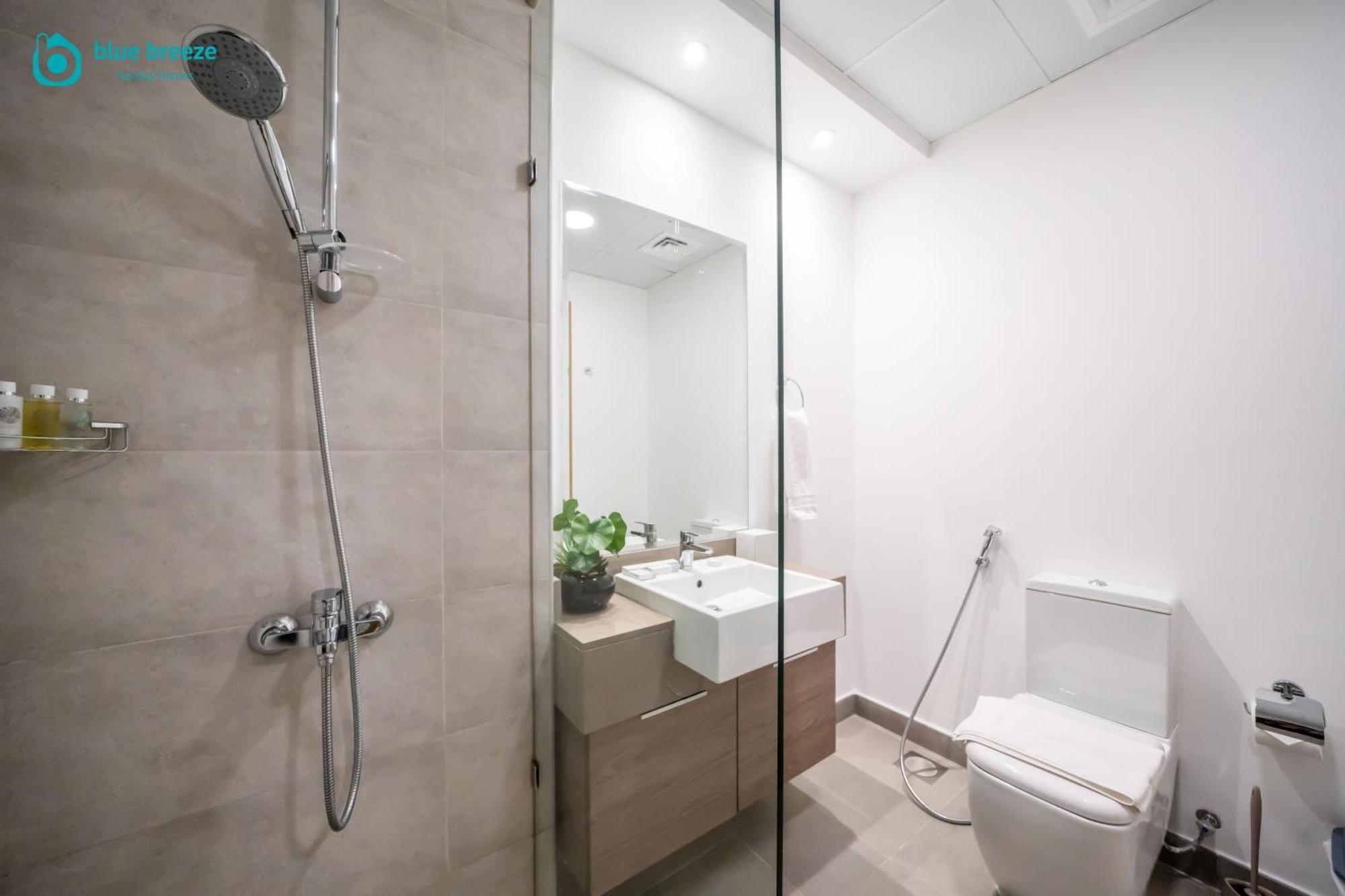 Blue Breeze - Elegant & Cozy In Jvc Appartement