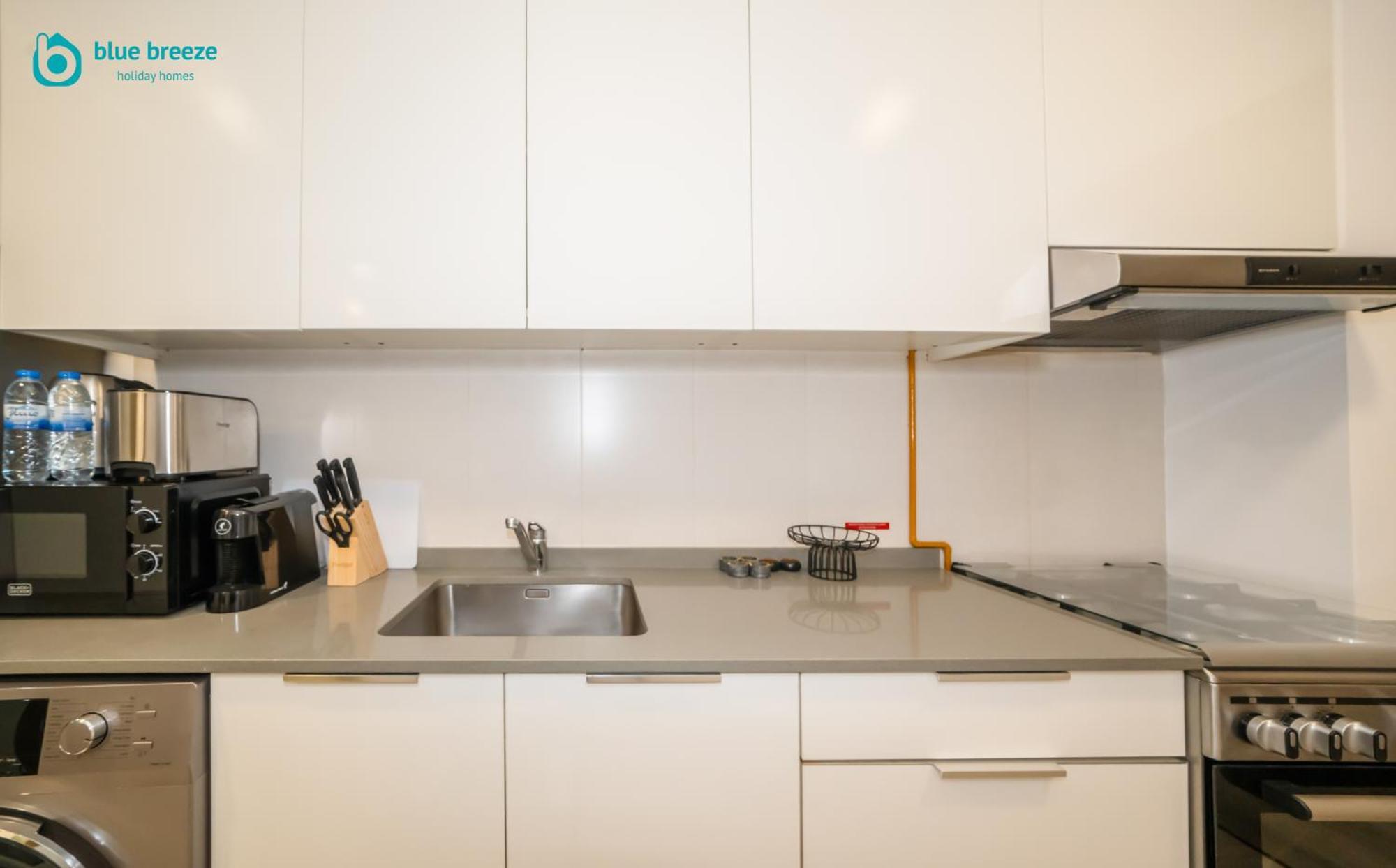 Blue Breeze - Elegant & Cozy In Jvc Appartement Dubaï