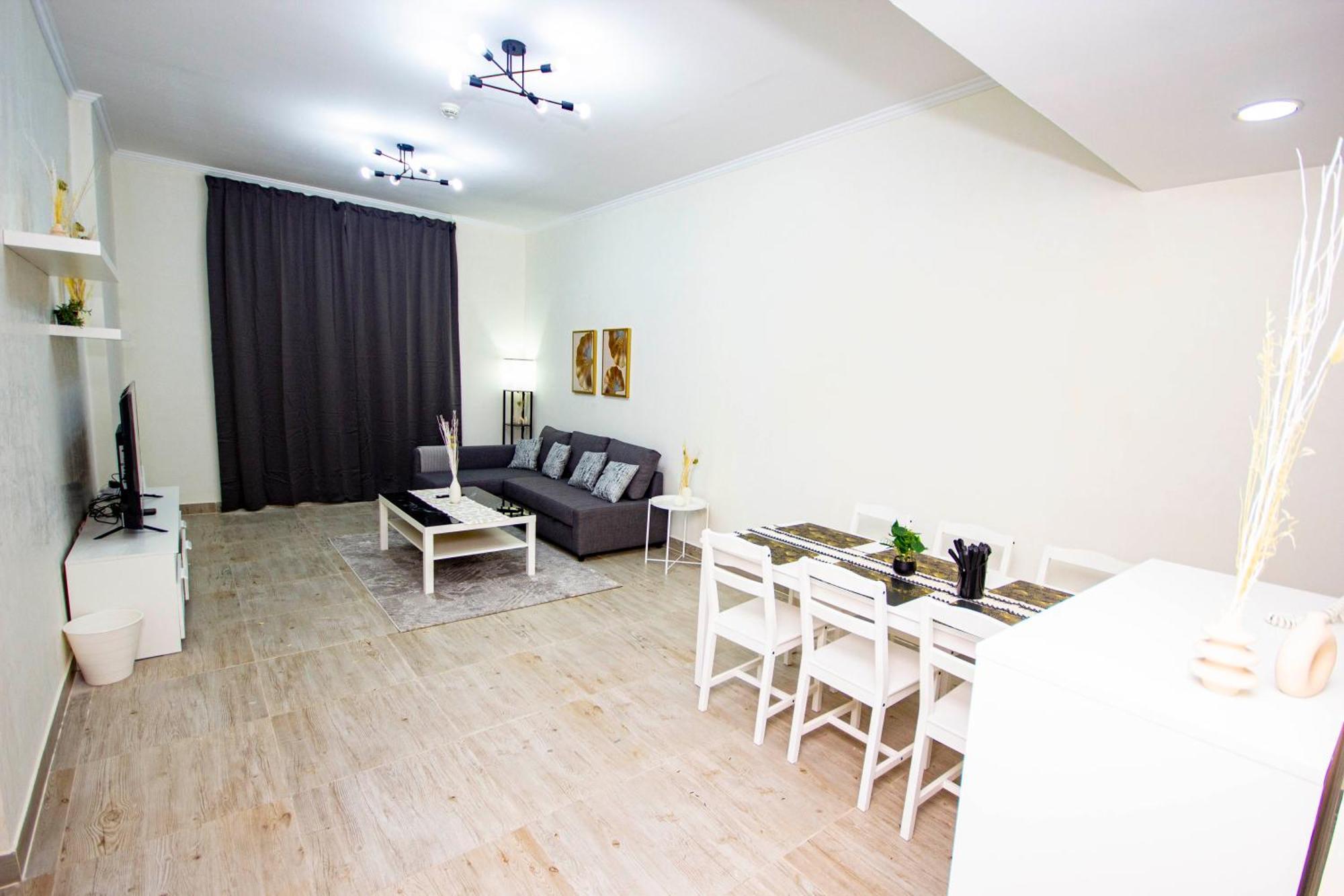 Appartement Newly Furnished Brand New 1bhk In Al Warsan Dubaï
