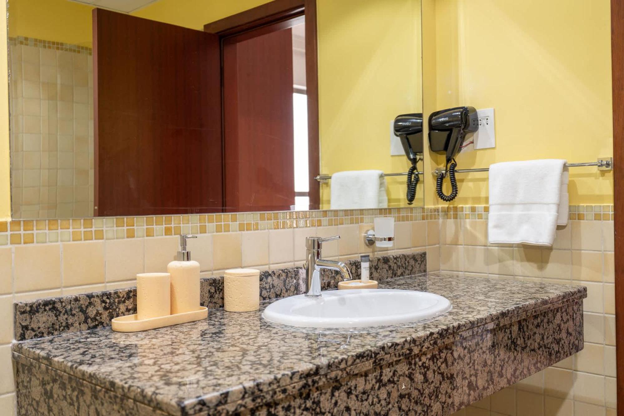 2br In Jbr - Breathtaking Views Of Marina &