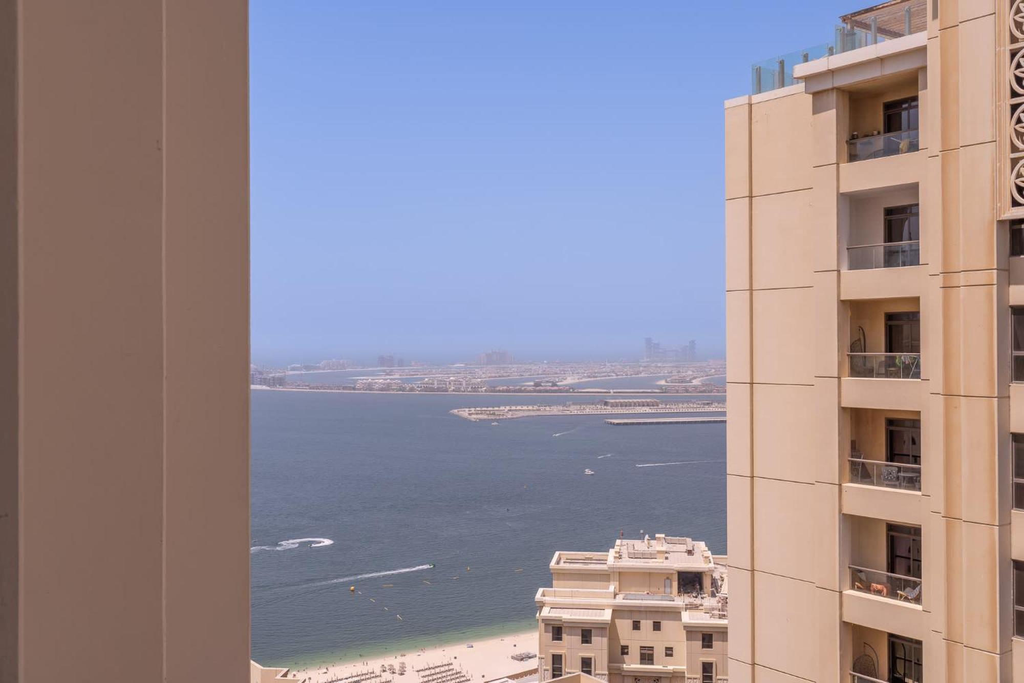 2br In Jbr - Breathtaking Views Of Marina &