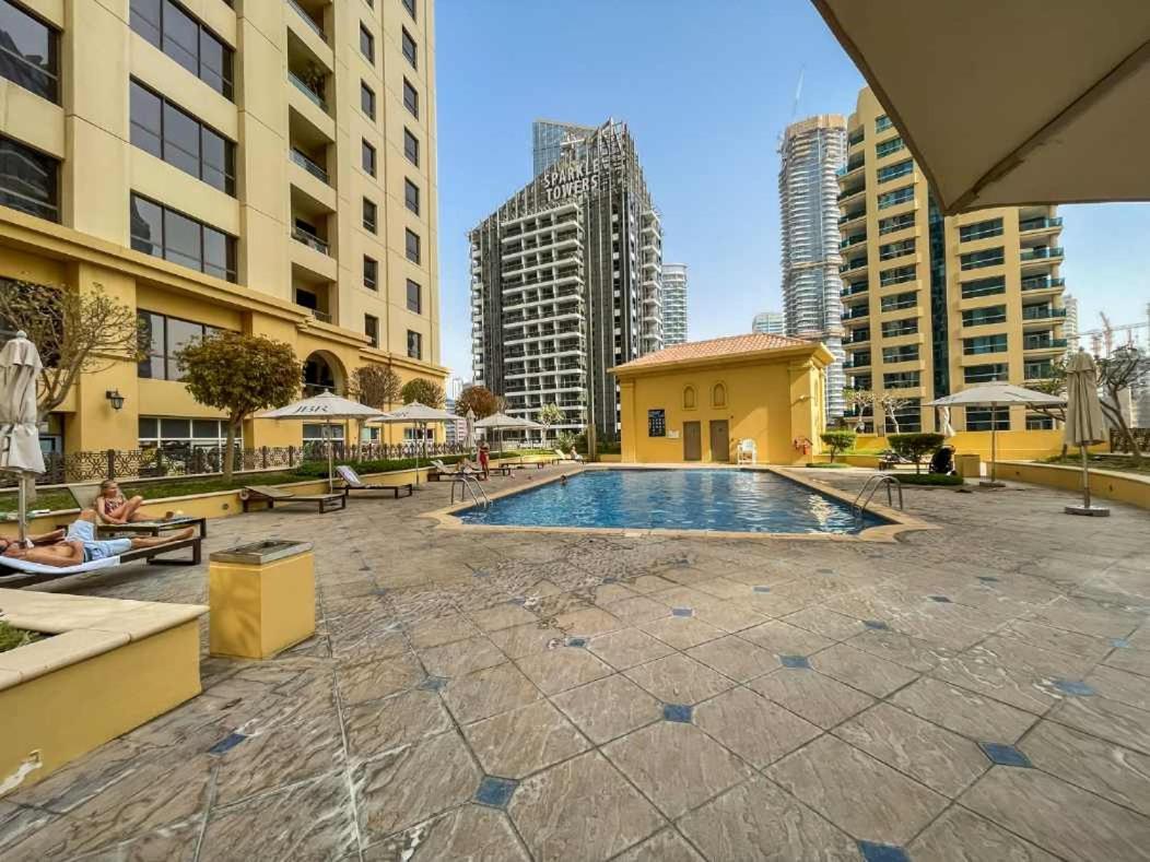 2br In Jbr - Breathtaking Views Of Marina & Apartment