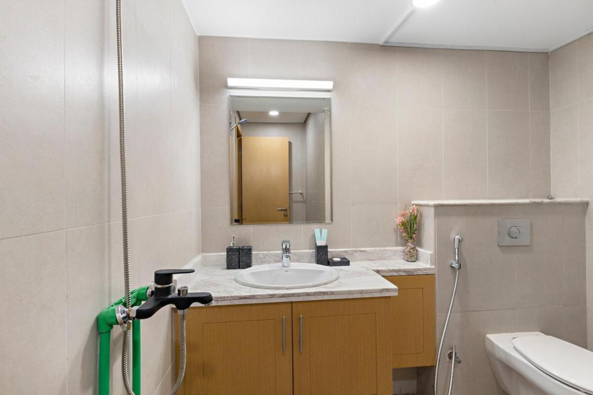 Appartement Spacious & Modern 3br With Maids Townhouse At Souk Warsan F