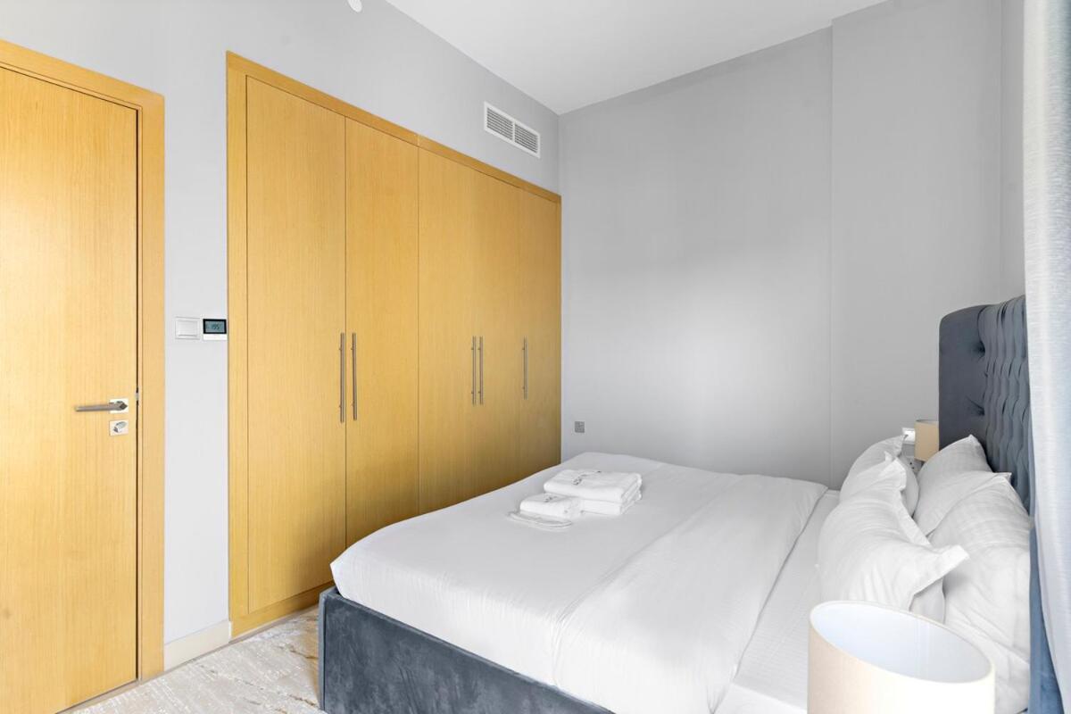 Spacious & Modern 3br With Maids Townhouse At Souk Warsan F Appartement *