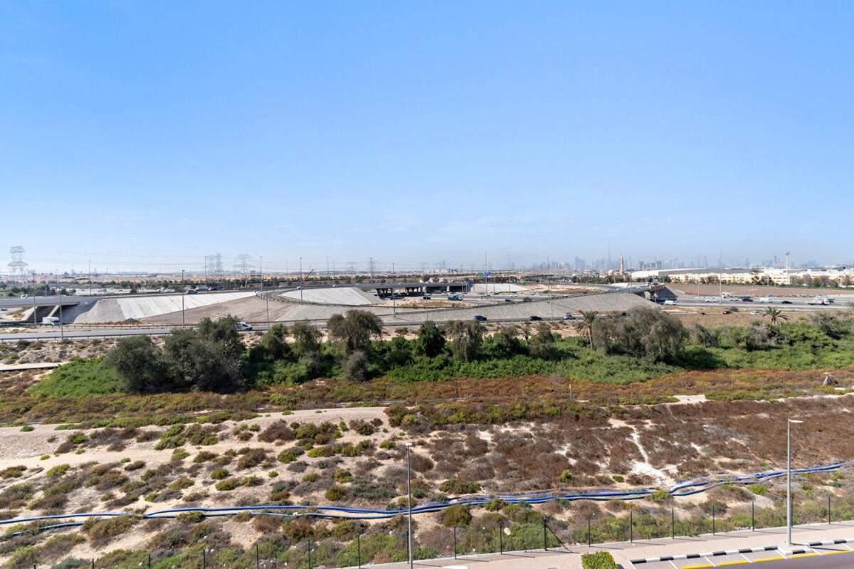 Spacious & Modern 3br With Maids Townhouse At Souk Warsan F Appartement Dubaï