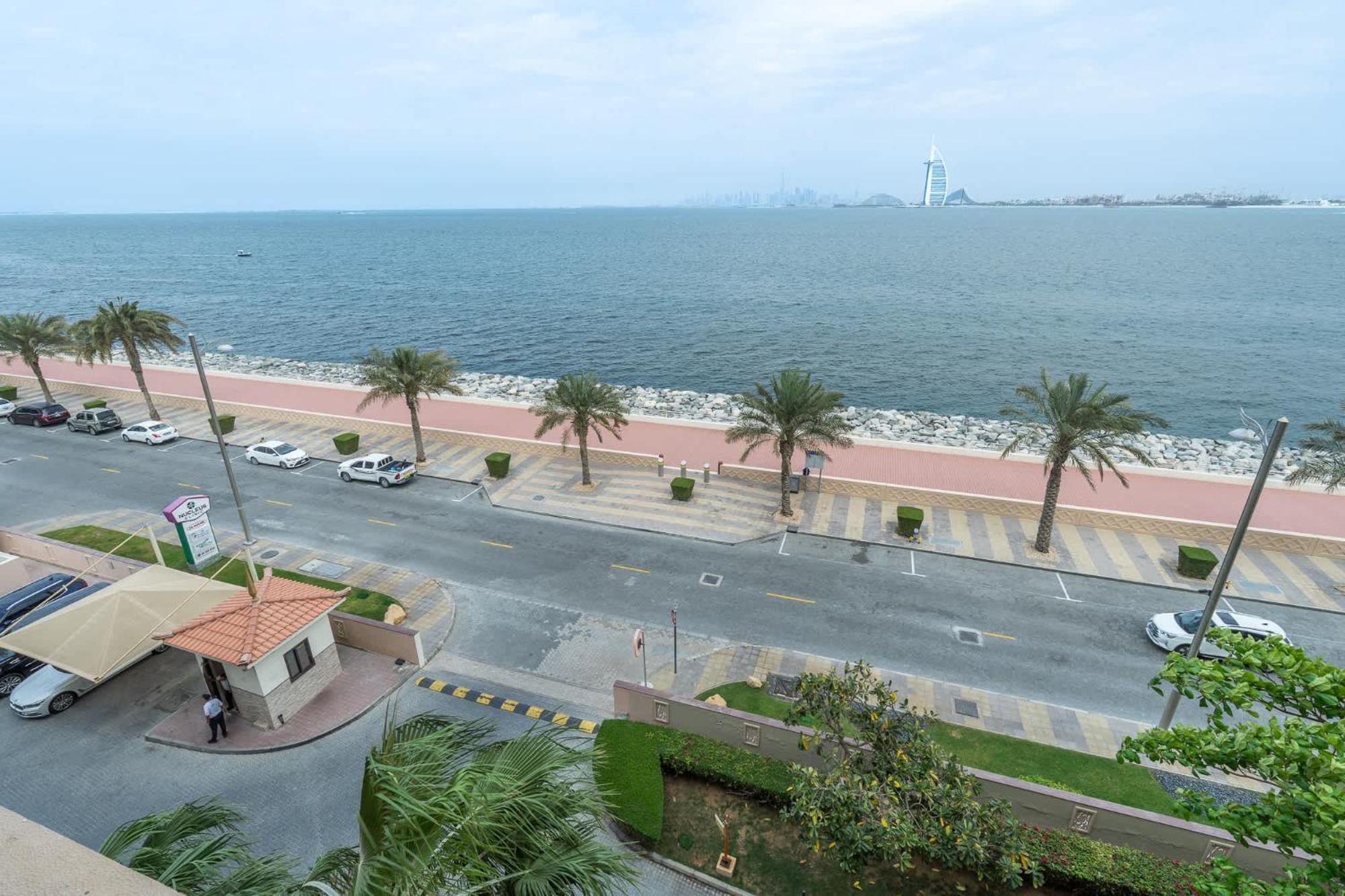 2 Bedroom With Beautiful Full Palm Waters Views Appartement *