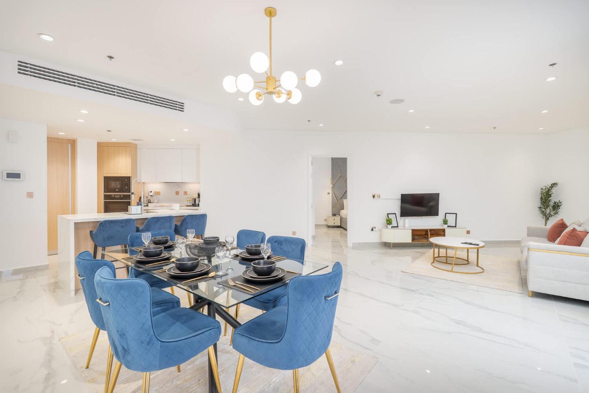 2 Bedroom With Beautiful Full Palm Waters Views Appartement Dubaï