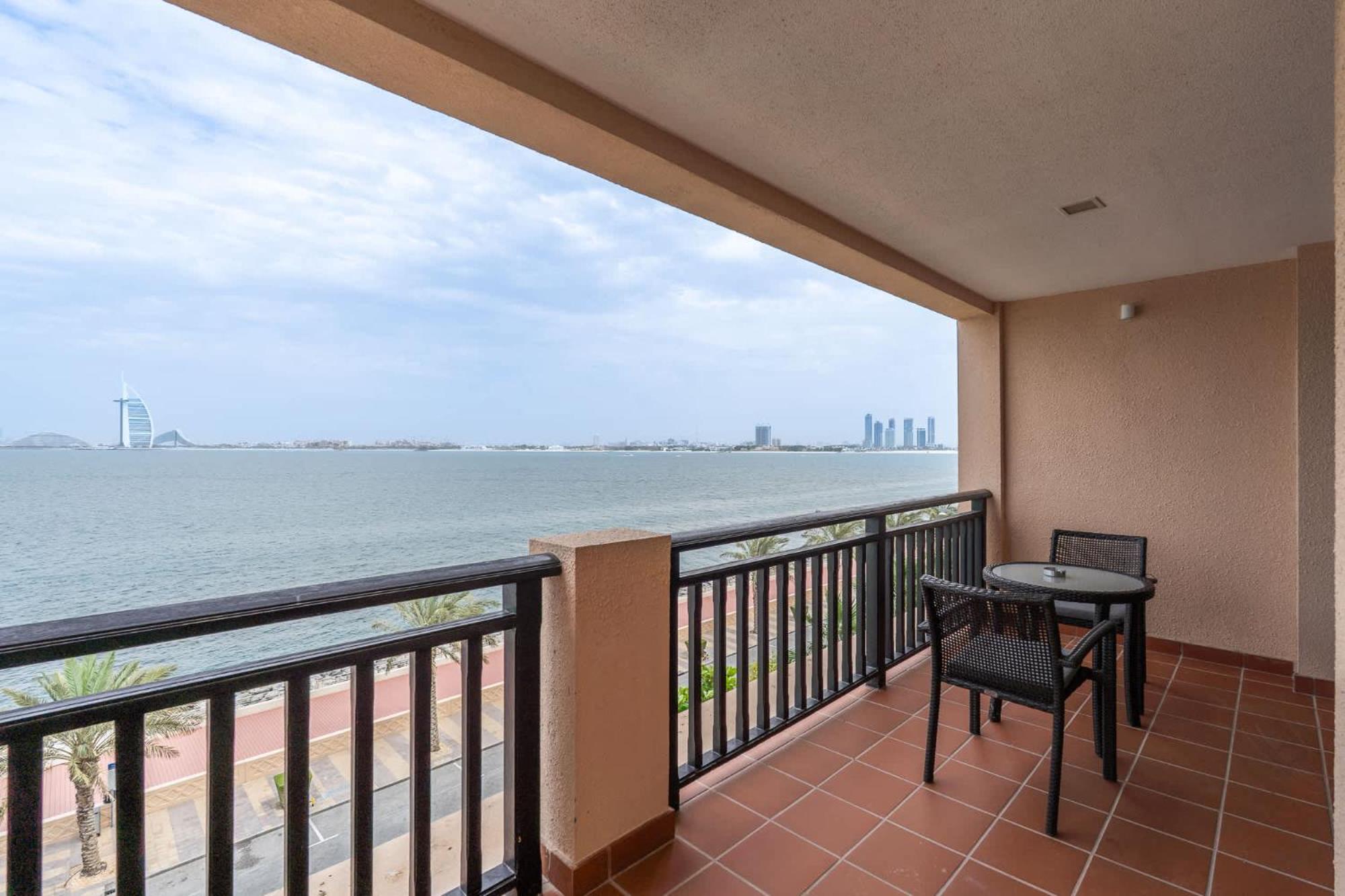 2 Bedroom With Beautiful Full Palm Waters Views * Dubaï