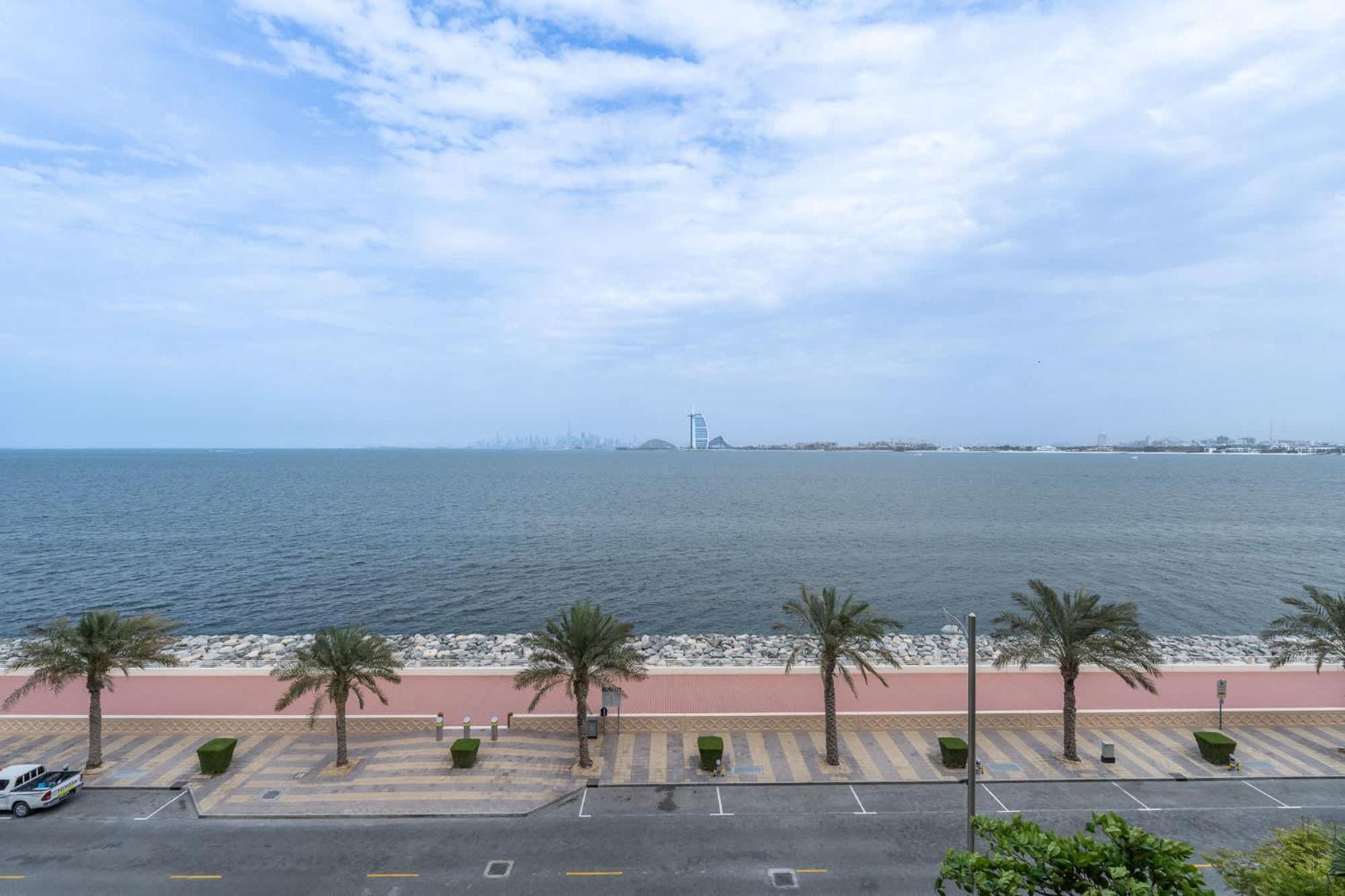 2 Bedroom With Beautiful Full Palm Waters Views * Dubaï
