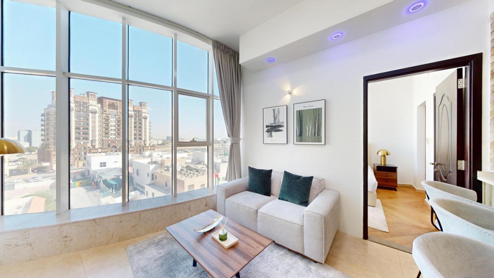Zenith Tower A2 - Colourful One Bedroom * Dubaï