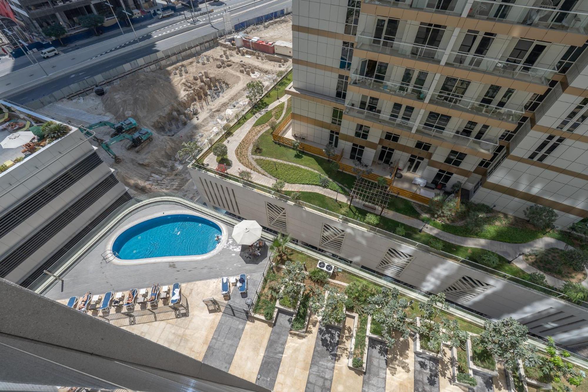 Lägenhet Heaven Crest Downtown - And 1 Bedroom 2 Minute Walk To Mall And Burj Khalifa *