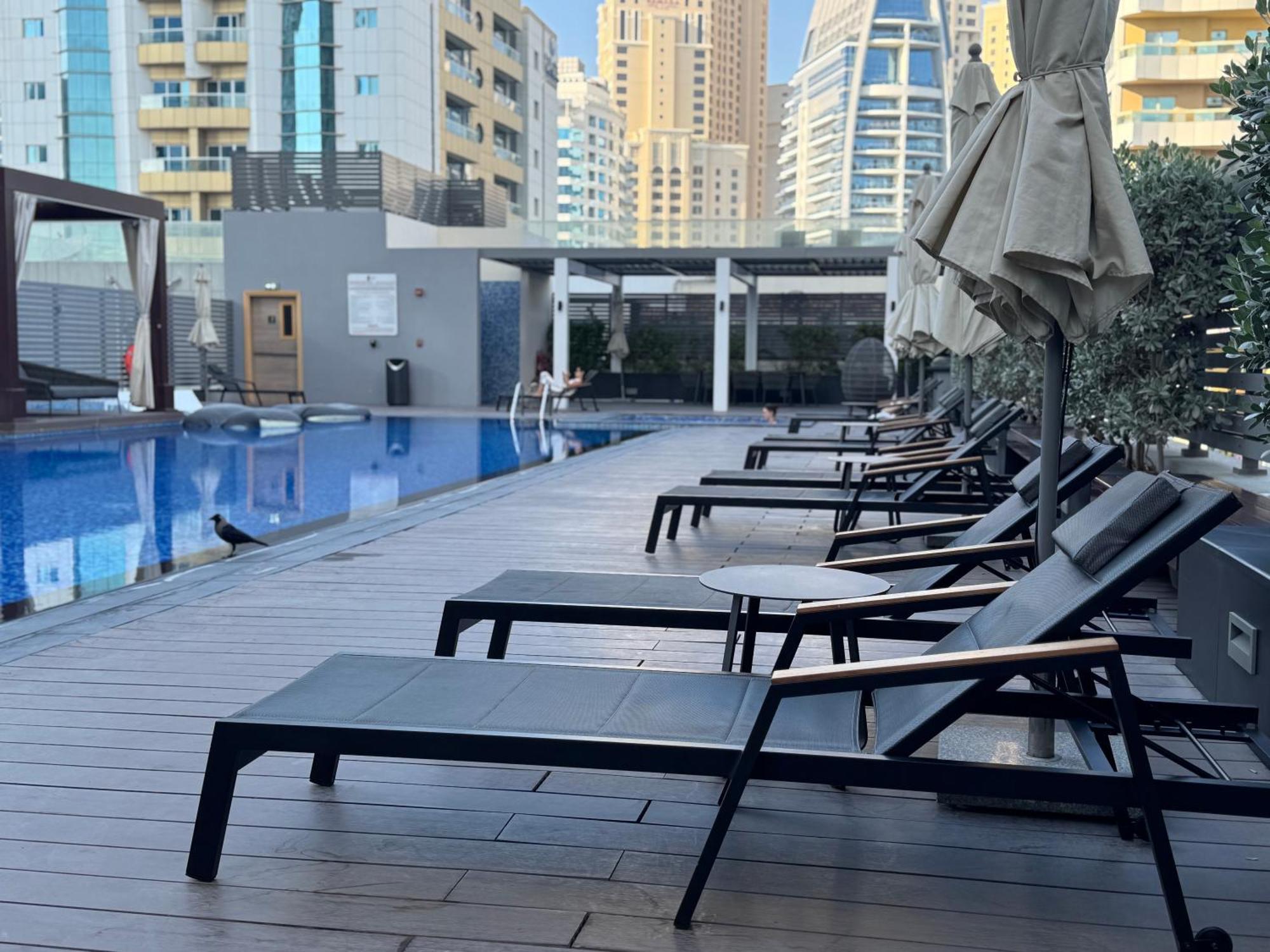 Wisma tamu Stunning Marina View Luxury One