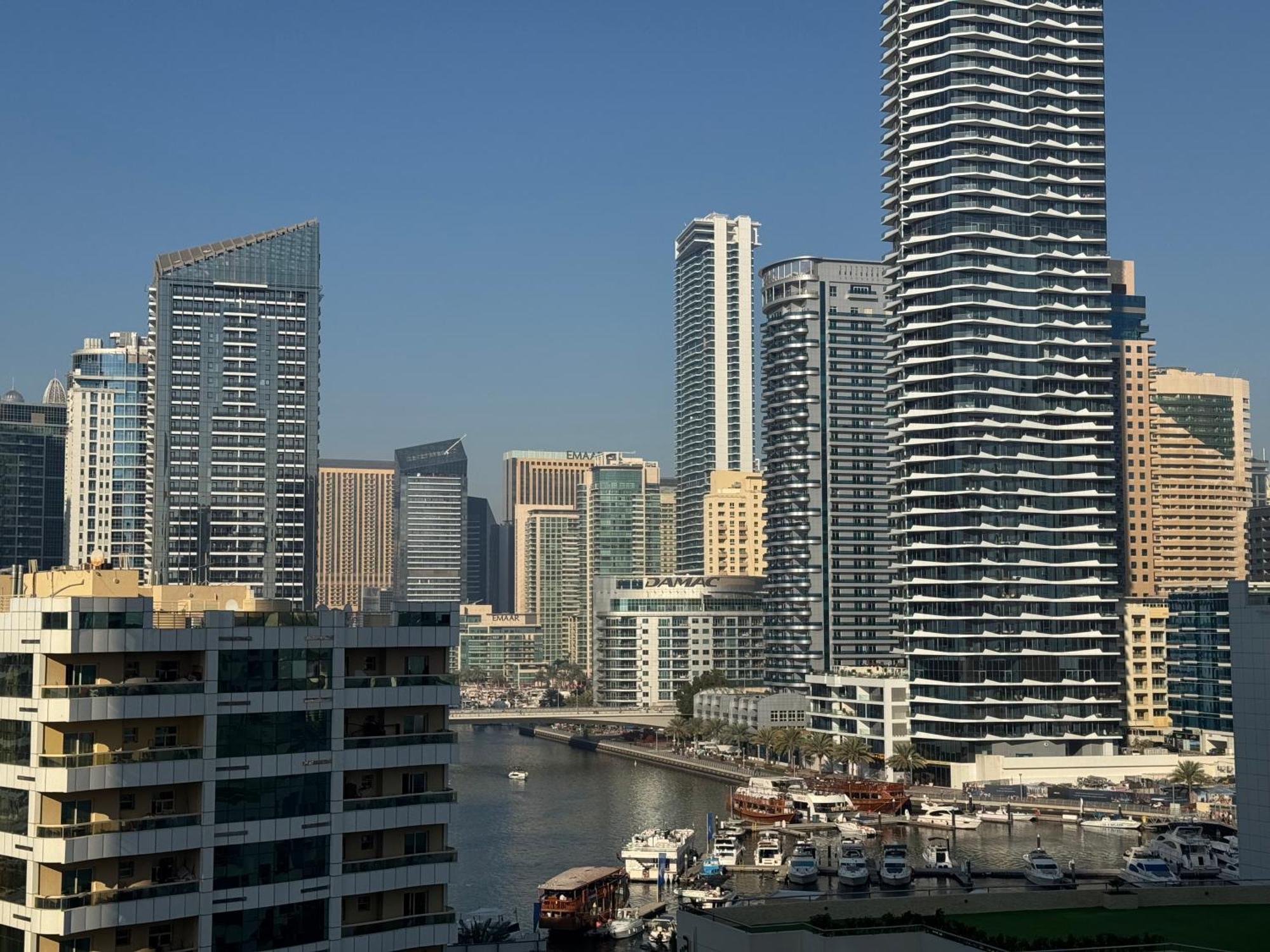 Wisma tamu Stunning Marina View Luxury One *