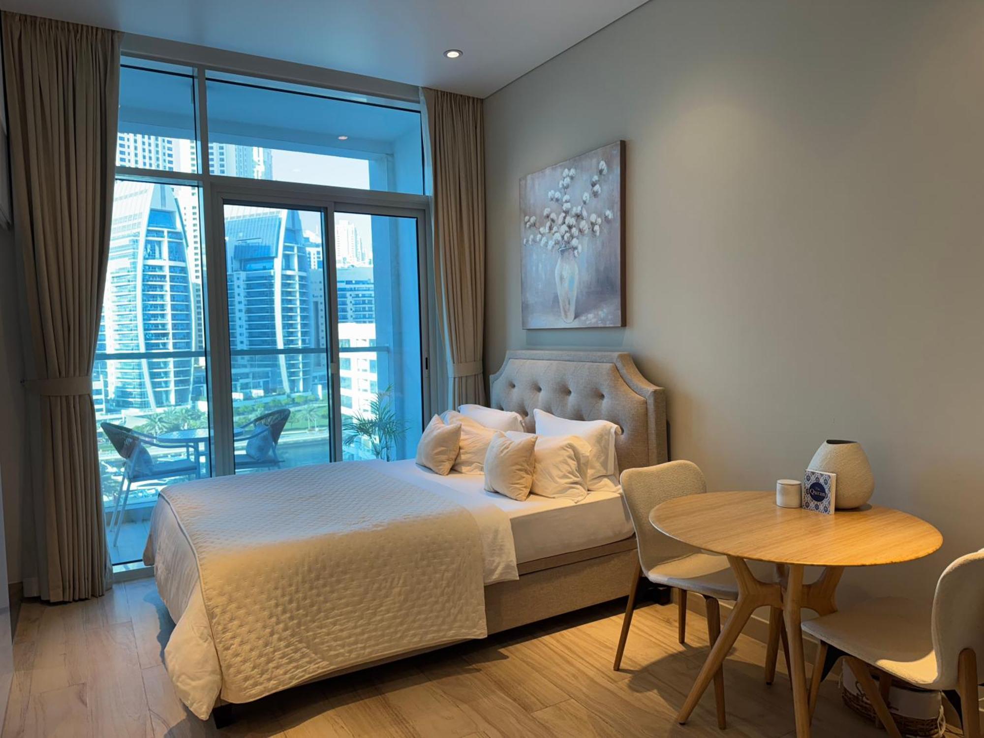 Stunning Marina View Luxury One Wisma tamu Dubai