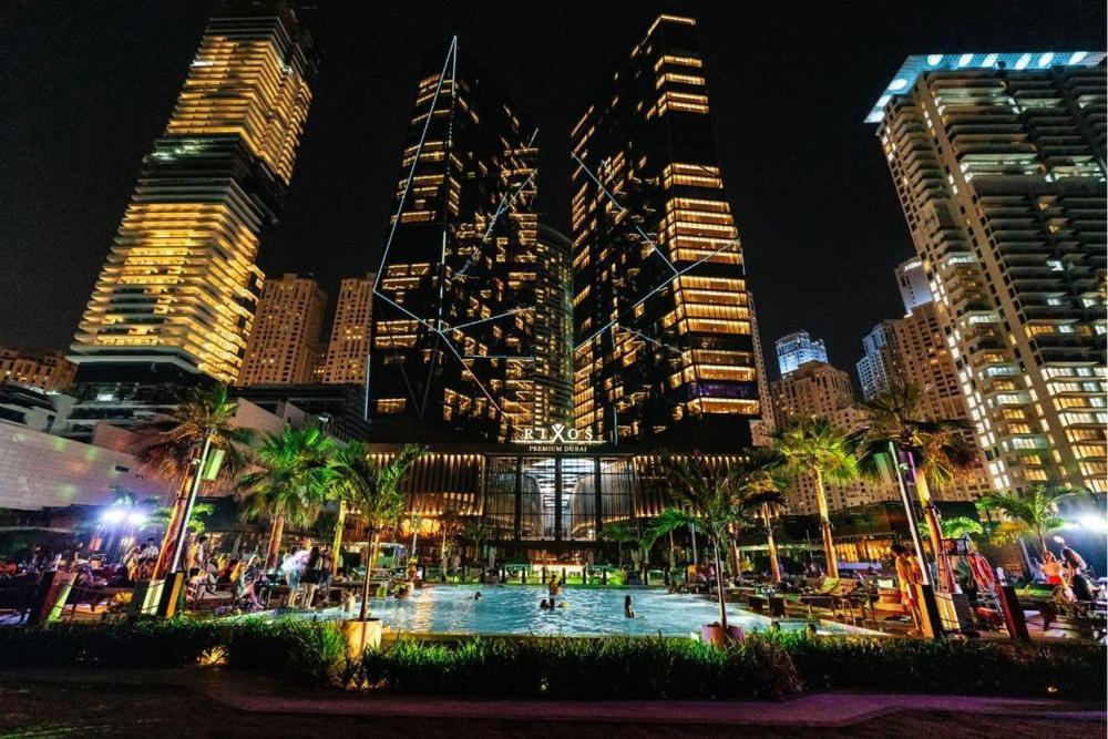Aparthotel Stayforless Travellers At Beachside Jbr Location Dubai