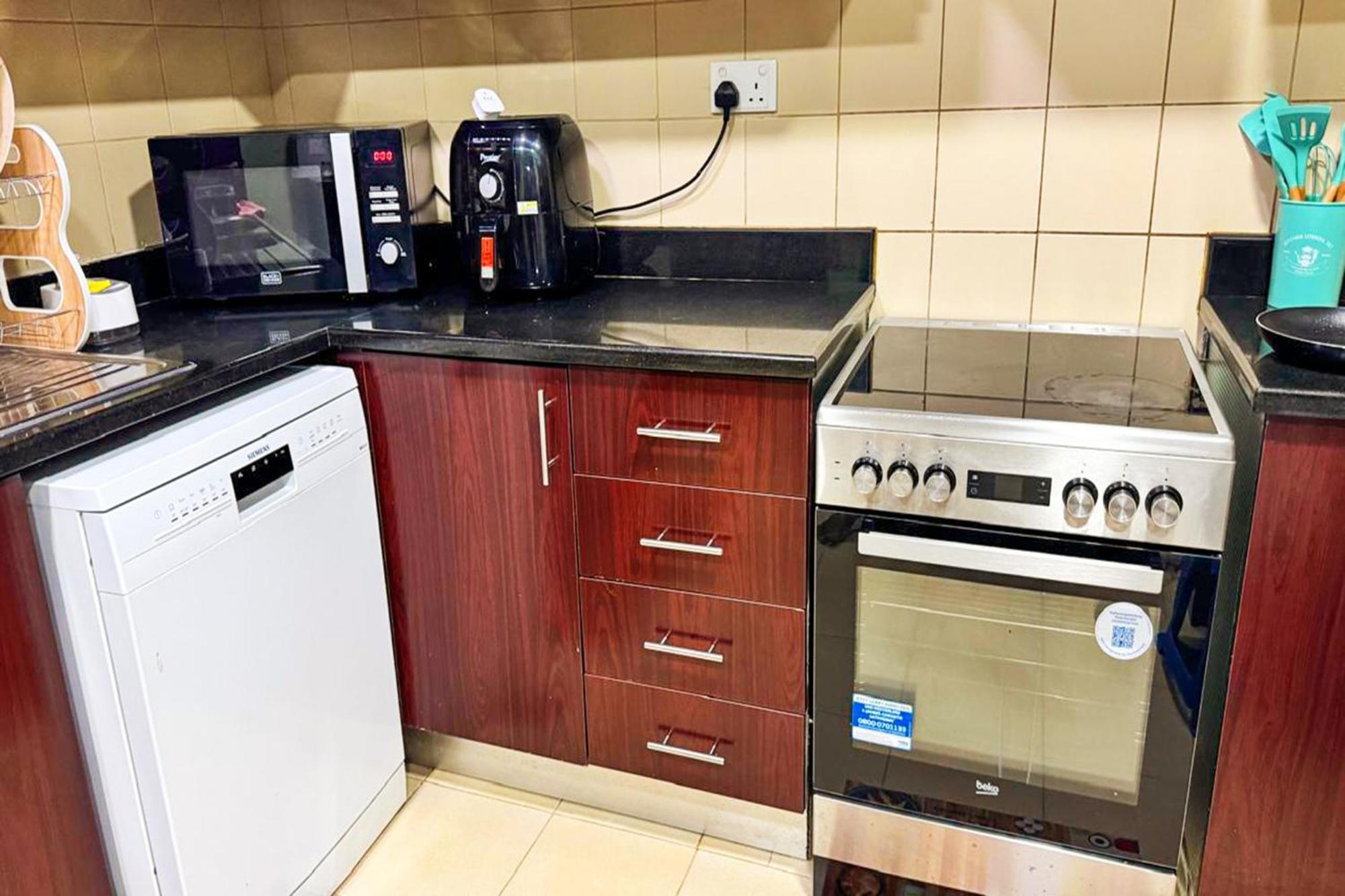 Stayforless Travellers At Beachside Jbr Location Dubai