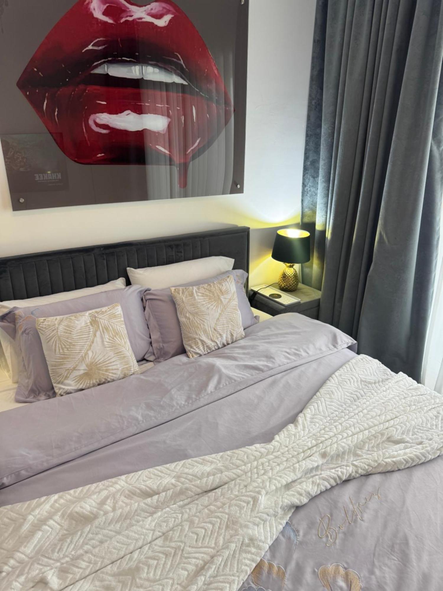 Great View, Sportcity, Parking Included, Appartamento Dubai