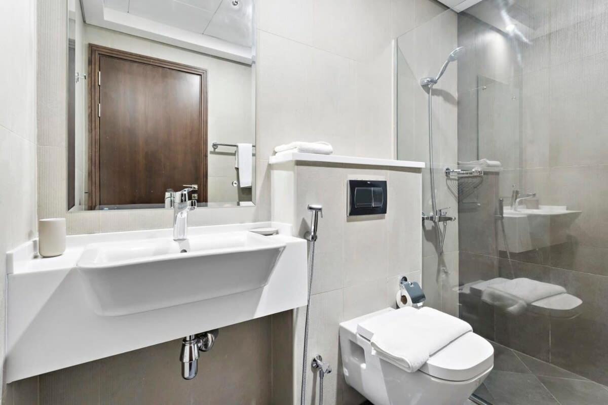 Silkhaus Luxurious In Art Gardens With Gym Access *