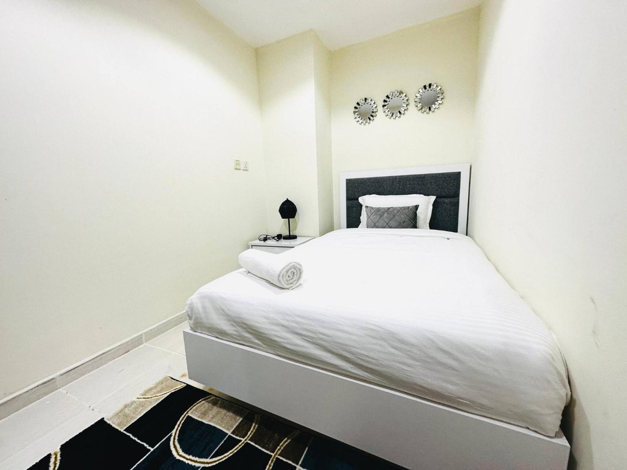 Elegant 2 Bedroom In Marina Walking Metro & Beach- Marina Park * Dubaï
