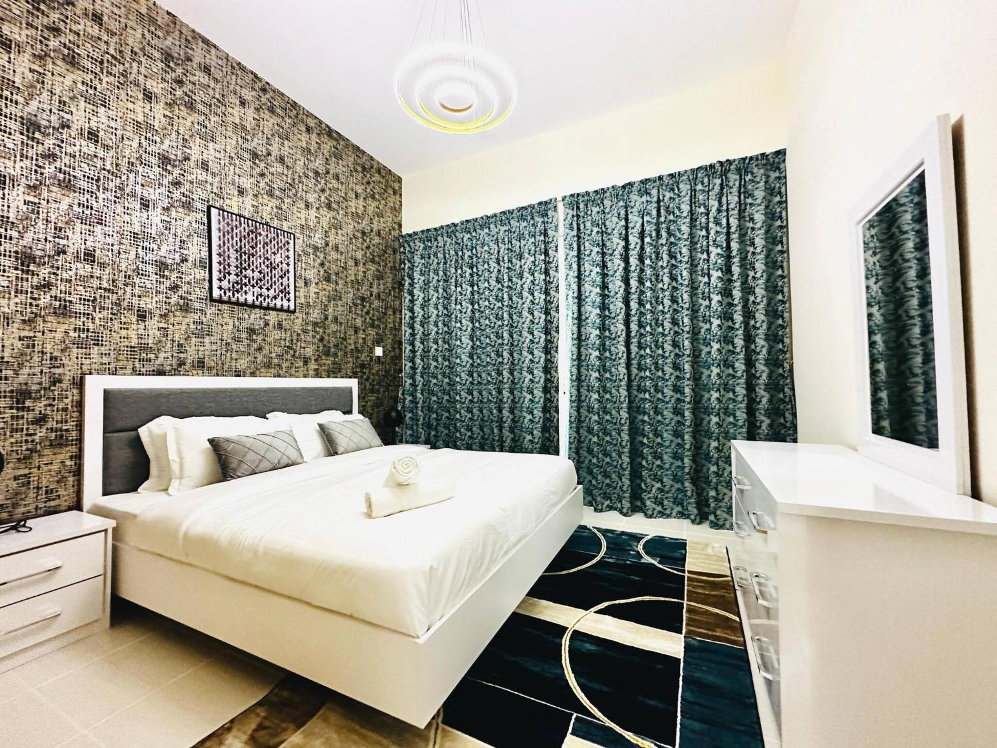 Elegant 2 Bedroom In Marina Walking Metro & Beach- Marina Park Dubaï
