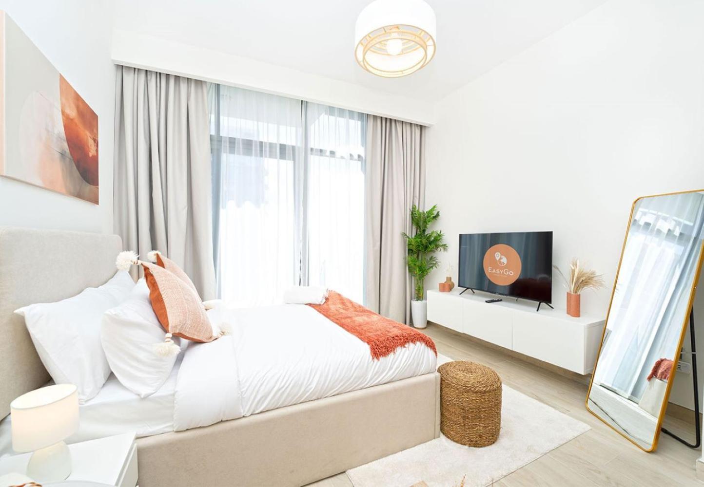 Apartemen Easygo - Azizi Riviera 15 Community View Dubai